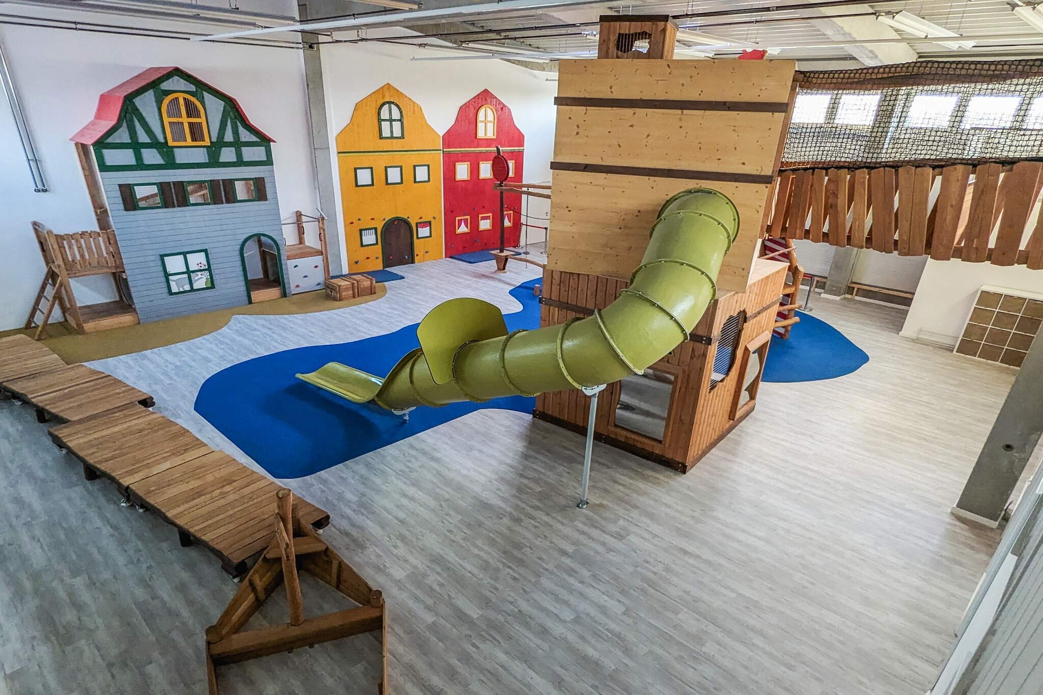 Exklusive Marina-Wohnung mit Balkon