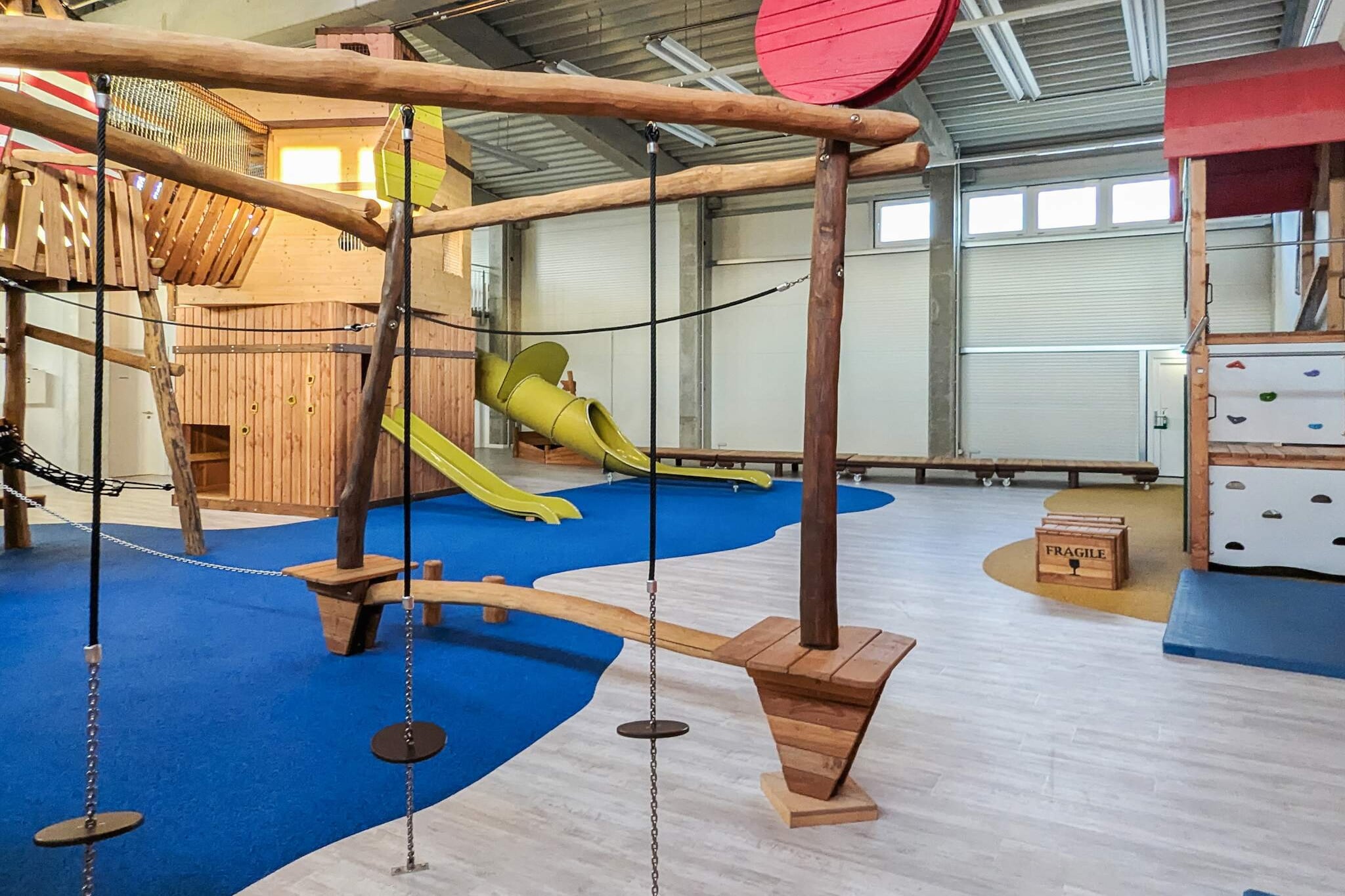 Exklusive Marina-Wohnung mit Balkon - Untagged
