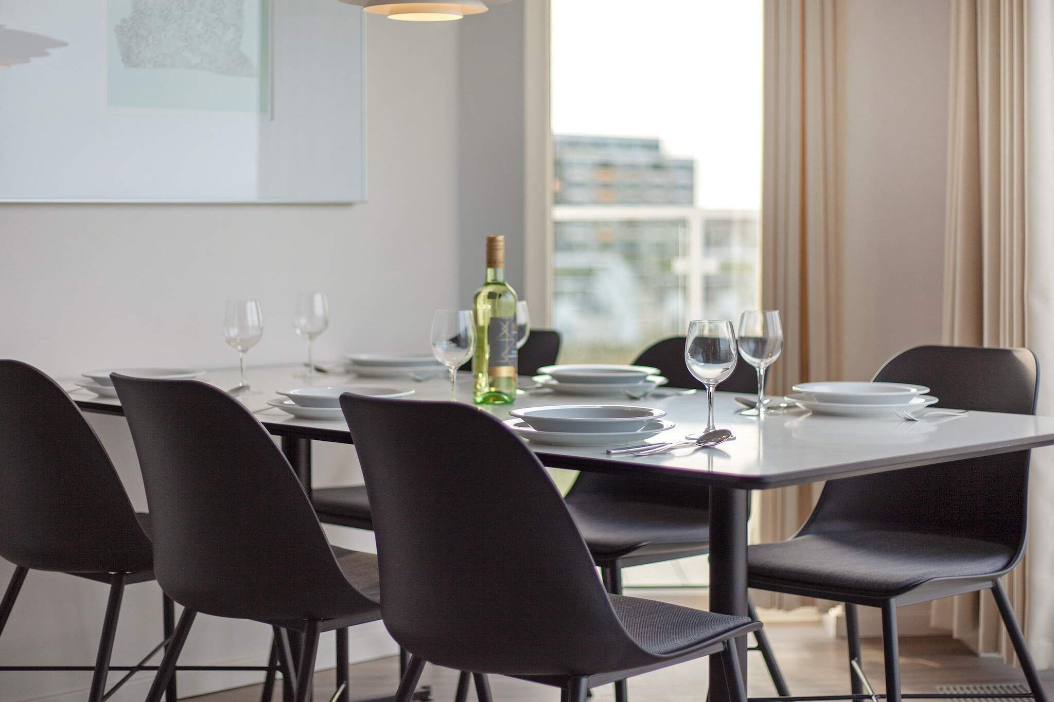 Exklusive Marina-Wohnung mit Balkon - Indoor