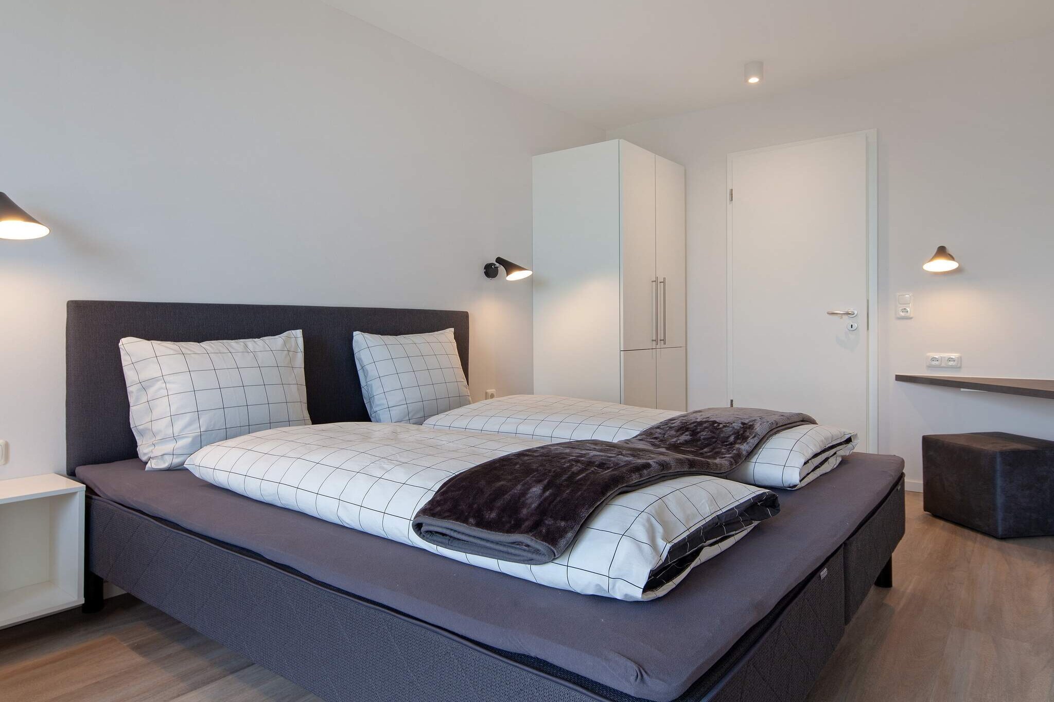 Exklusive Marina-Wohnung mit Balkon - Indoor