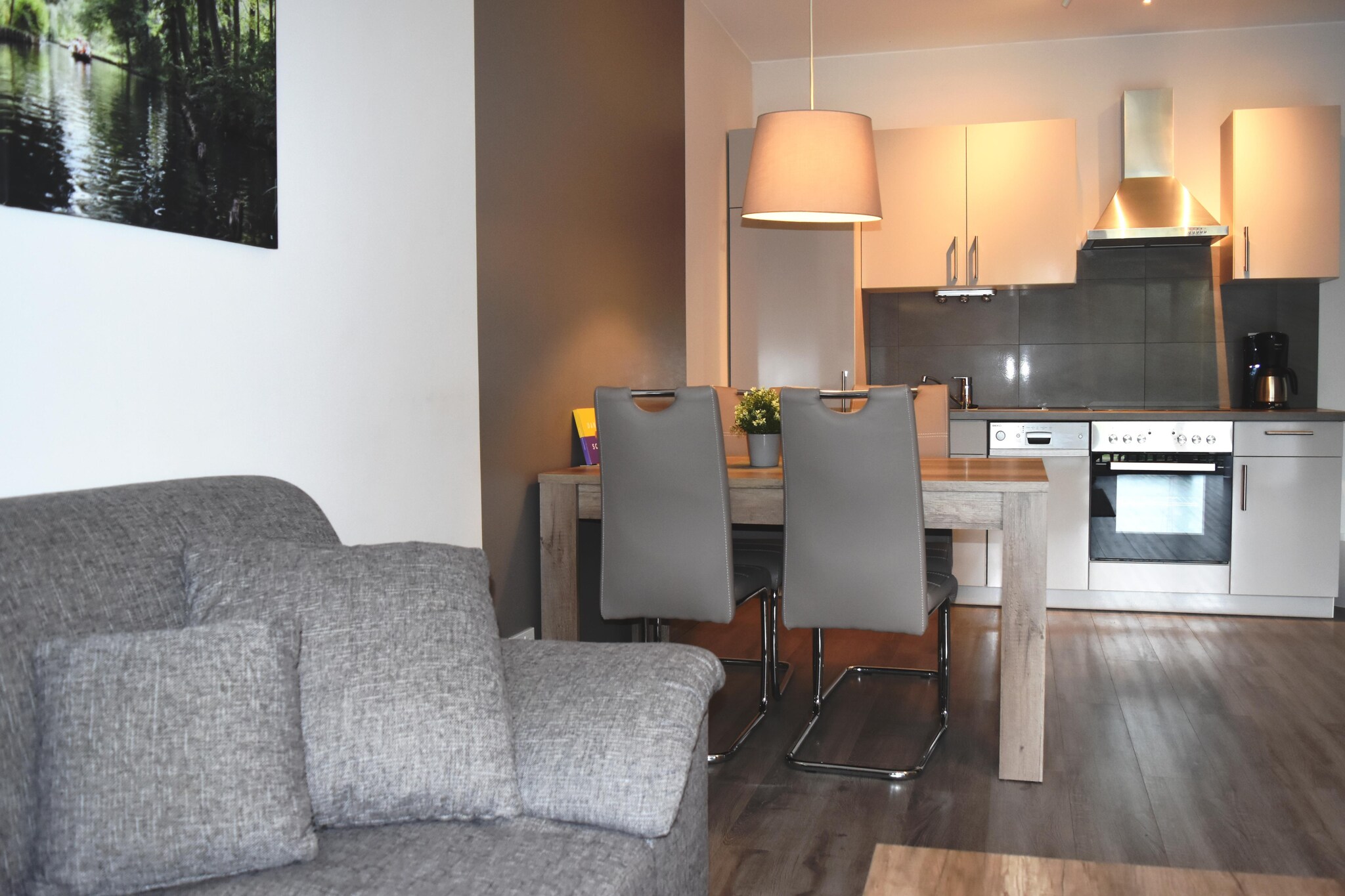 Apartment 75 qm mit Spreeblick-Woonkamer