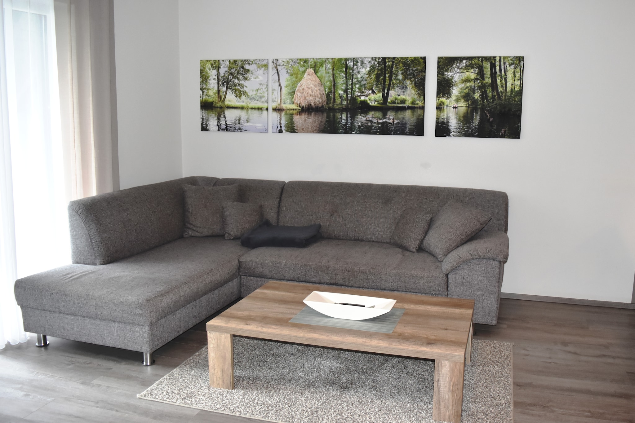 Apartment 75 qm mit Spreeblick-Woonkamer