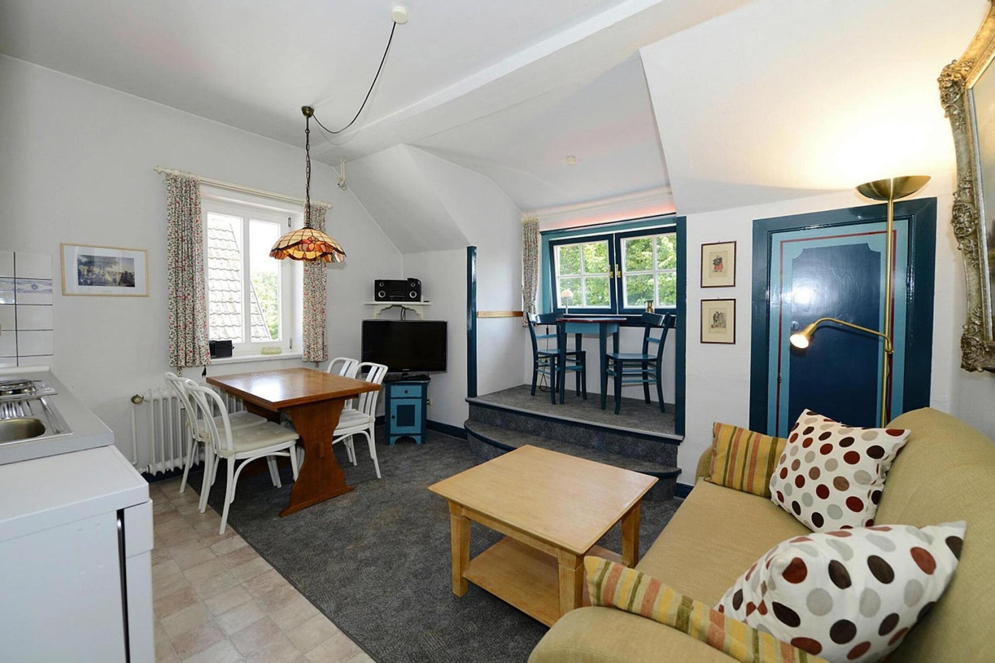 Centrally located yet quiet, just two minutes from the beach and spa promenade, and five minutes from the wave pool. The historic Wyk guesthouse was built in 1918 in the seaside resort style and later restored with love and great care. Your stay in this house will transport you back 80 years to the good old days. The apartments are named after old Föhr captains and dignitaries. Bicycle storage is located behind the house, and you can park your car in the side street.
The townscape of Wyk auf Föhr is characterized by cozy Frisian houses and winding little streets. Numerous restaurants and cafés with sea views offer the opportunity to absorb the wonderful tranquility of an island. The small harbor town, with its kilometer-long sandy beach and parks, some of which feature exotic plants, is a perfect place to escape from everyday life and truly recharge.
Highlights included: Final cleaning, usage-based utilities, Wi-Fi
Note: Linen package can be booked in advance
Activities nearby: Visit the island's small towns and marvel at the charming little alleys and thatched-roof houses that exude a cozy atmosphere. Wyk Beach, with its lively promenade, is a great place to stroll. Enjoy the diverse selection of restaurants and bars. On days with inclement weather, a visit to Aqua Föhr is recommended. In addition to games, water fun, and saunas, a variety of massages are offered.
Note regarding possible noise pollution in 2026
Please note that there may be construction noise in the neighborhood of Haus Poggfred in 2026. For this reason, we are offering a 20% discount on the property rental price for all bookings for 2026.
By claiming this discount, all further claims related to any noise pollution are deemed to be settled. You will receive a 20% discount when you book.