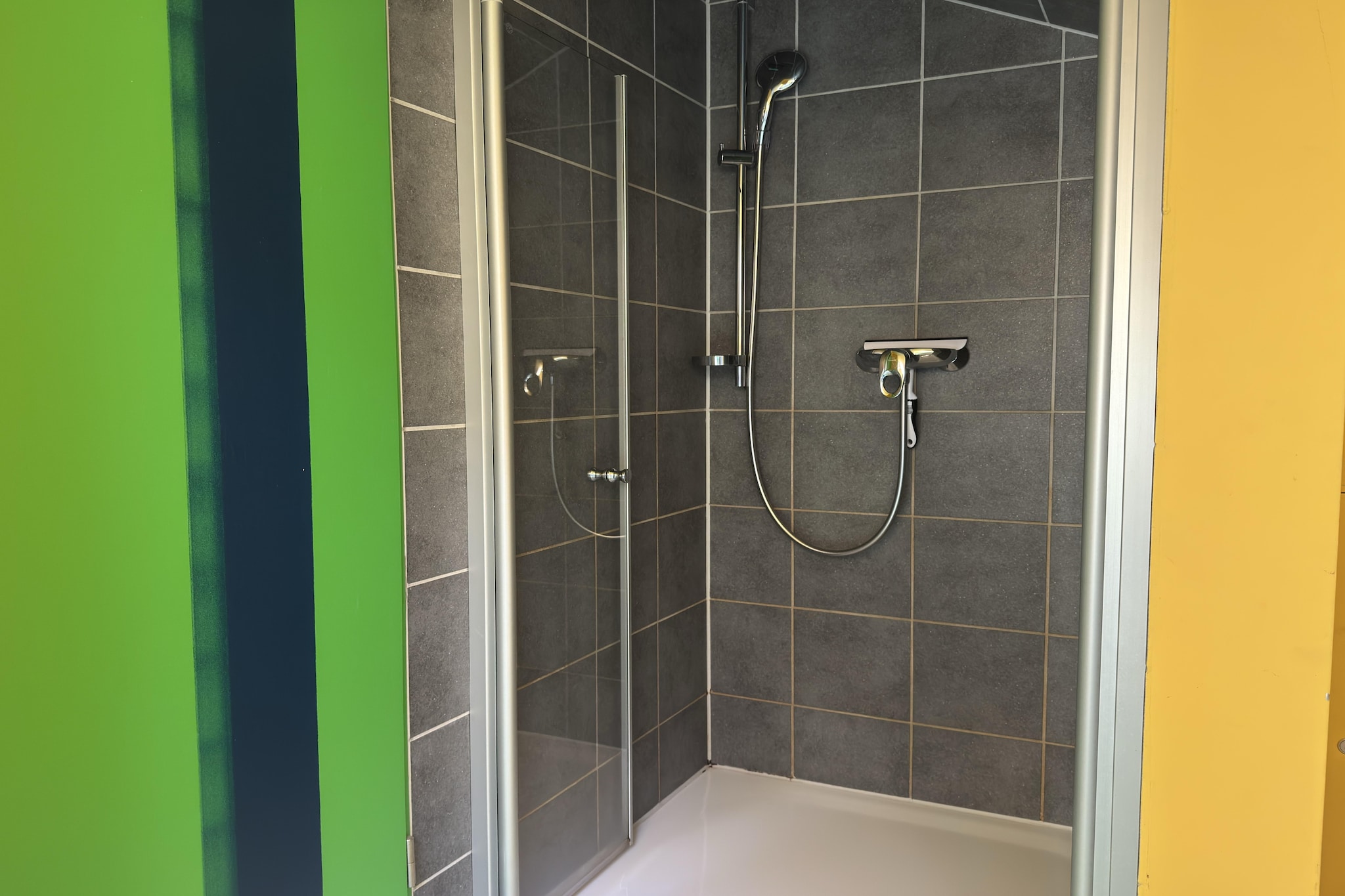 30 Personen-Badkamer