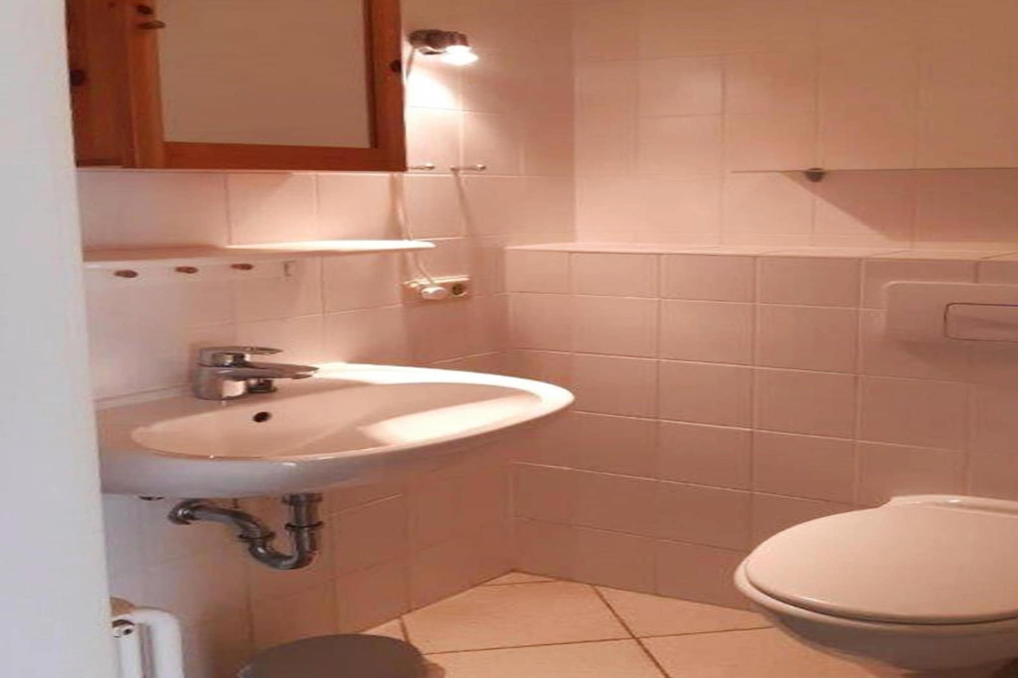 Wohnung oben rechts-Salle de bain