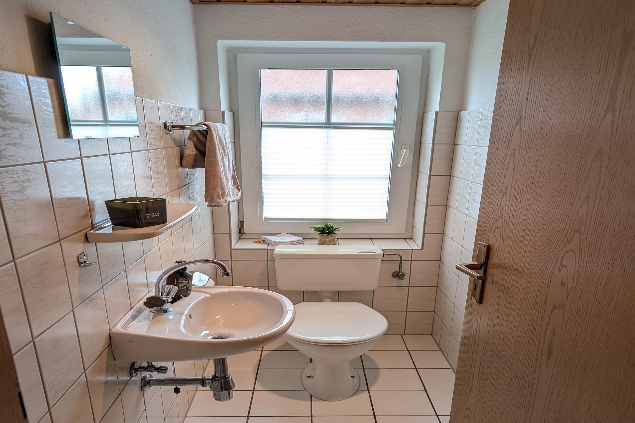 Ferienhaus Neßmersiel-Badkamer