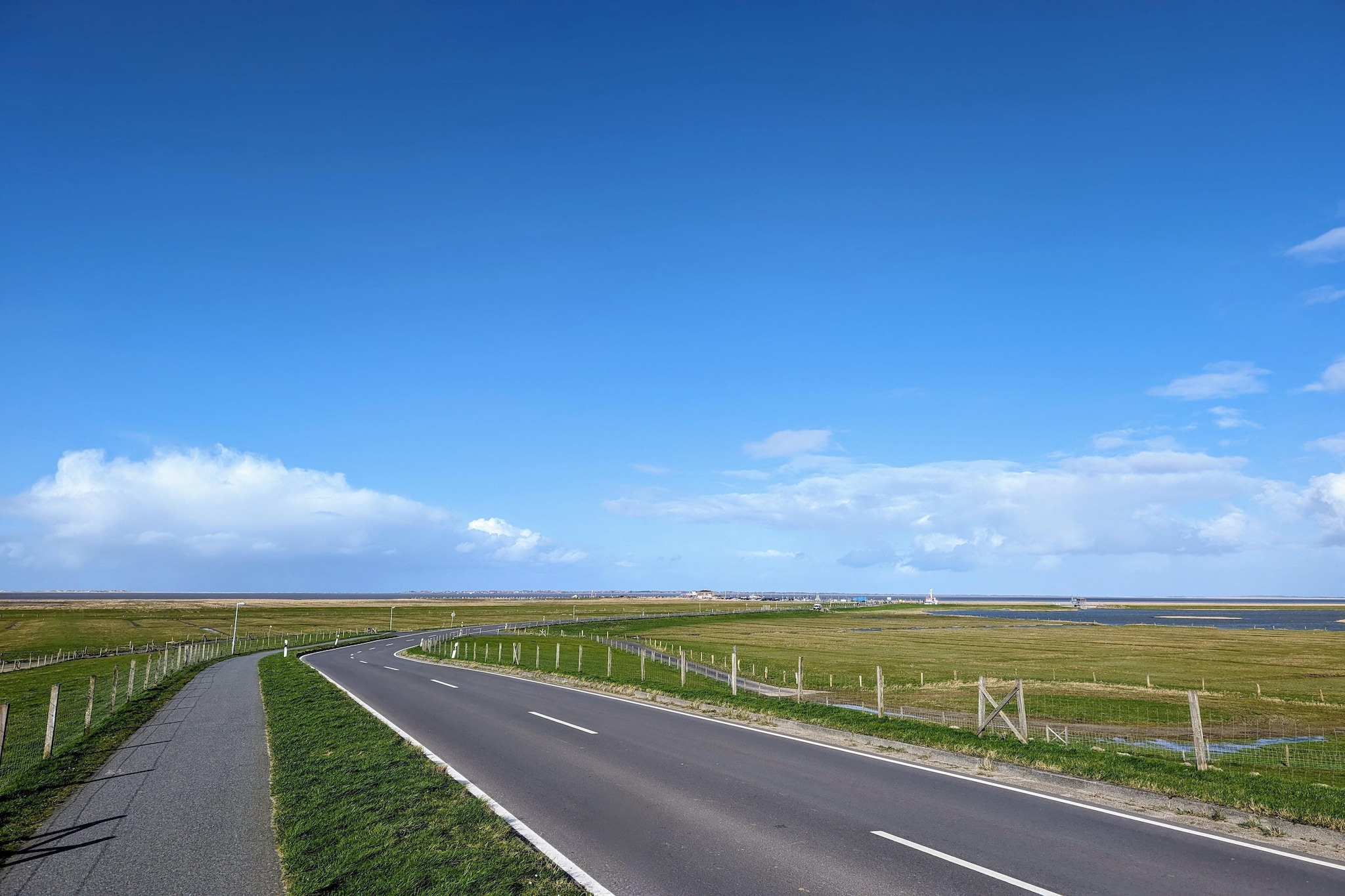 Ferienhaus Neßmersiel-Gebieden zomer 1km