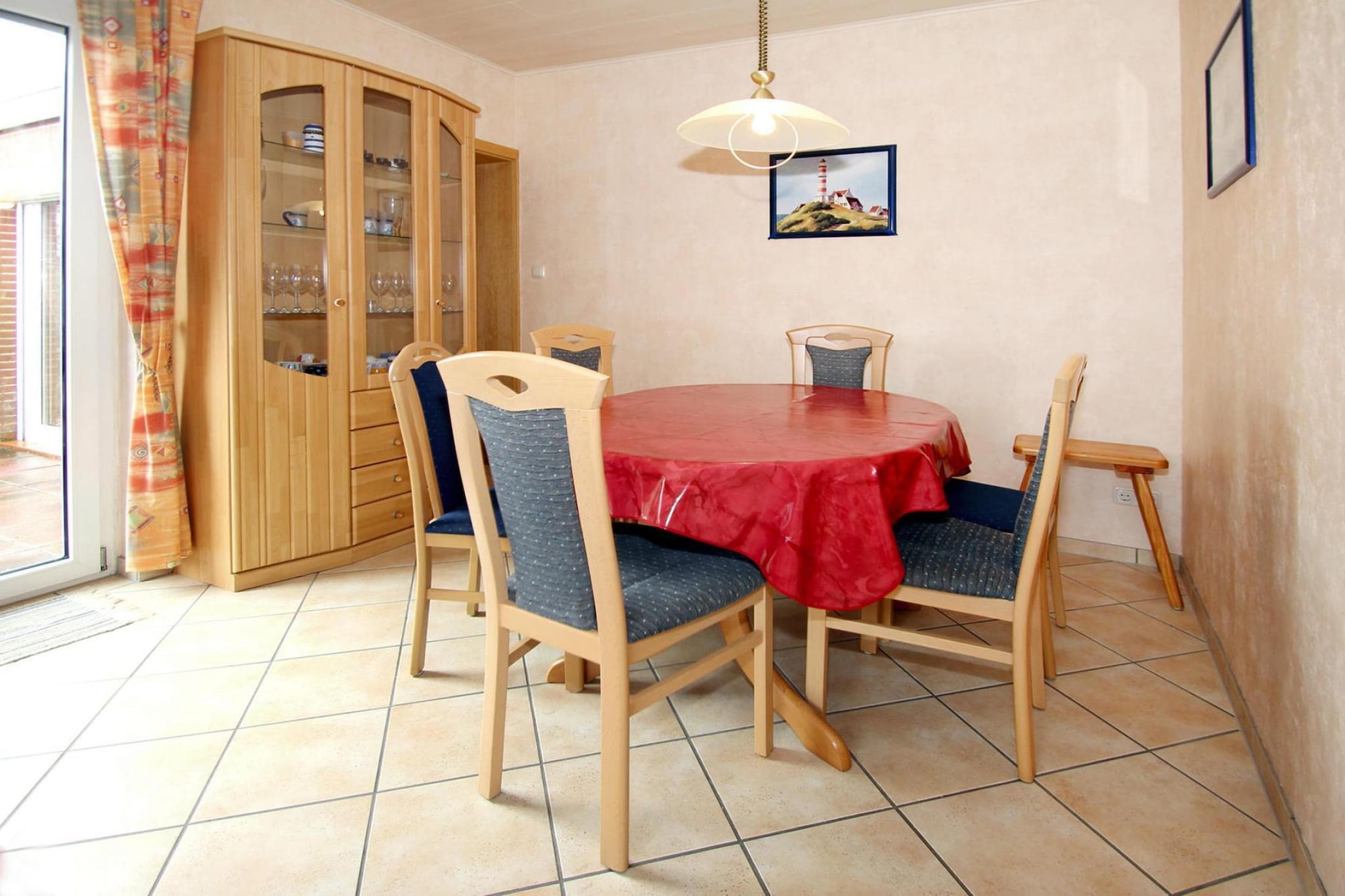 Cozy terraced bungalow in a holiday complex behind the dike. You can reach the North Sea beach of Dornumersiel on foot in just a few minutes. All of the windows in the house are fitted with shutters, which ensures a pleasant night's sleep, among other things. The beautiful garden is perfect for a sociable barbecue evening. You can also end your holiday day comfortably with a glass of wine in a beach chair on the terrace. Your accommodation includes two women's bikes and a children's bike, with which you can easily explore the town. There is a handcart for the way to the beach. There is also plenty of sporting activity here: How about a tennis match, for example? There is a tennis court in the holiday complex. 

Highlights: Bicycles, WiFi, final cleaning & energy costs included
Info: Bring your own bed linen & towels