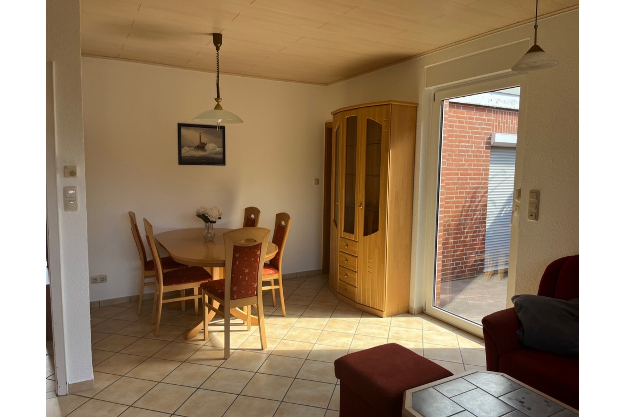 Ground floor: (Kitchen(hob(4 ring stoves, ceramic), electric kettle, toaster, coffee machine, oven, microwave, dishwasher, fridge-freezer), Living/diningroom(TV(cable, satellite), radio, CD player), bedroom(double bed), bedroom(2x single bed), bedroom(bunk bed), bathroom(shower, washbasin, toilet))\n\ngrill, tumble dryer, washing machine, heating(electric), terrace, garden, garden furniture, parking, Garden shed