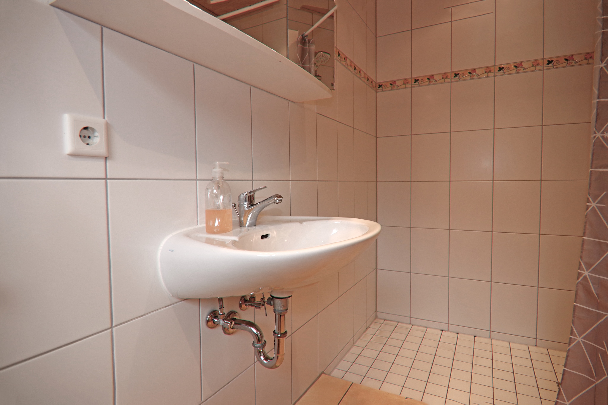 Sonnentau 244 qm / Haus Nr 22 & 22A-Badkamer