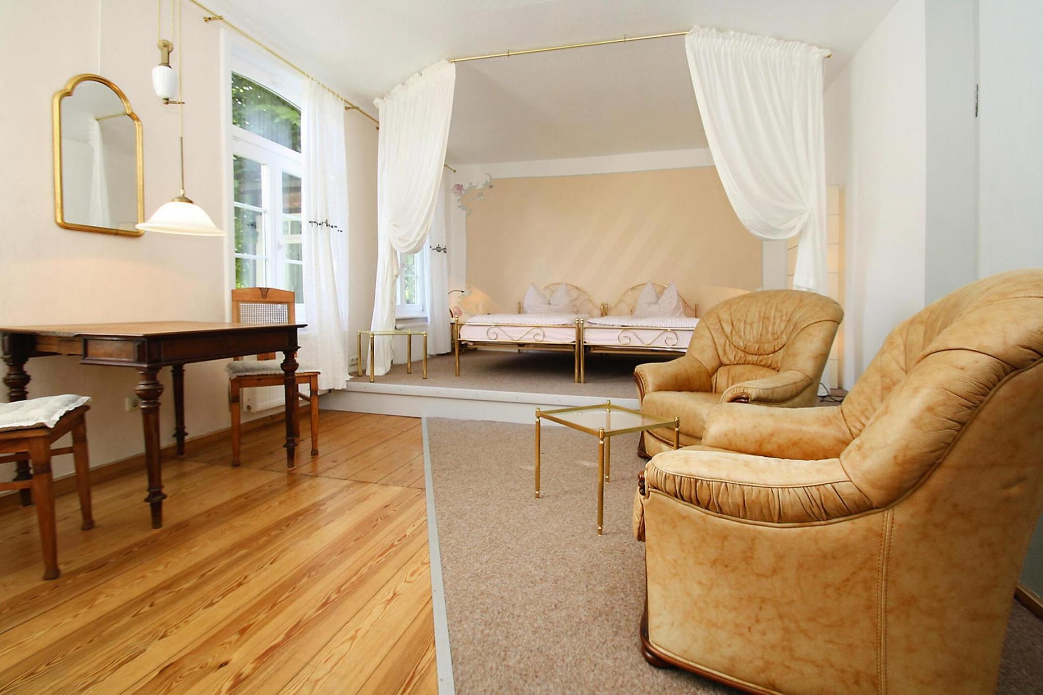 Ground floor: (Kitchen(hob(ceramic), electric kettle, toaster, coffee machine, oven, fridge-freezer), Living/bed room(double bed, TV(satellite), radio, CD player), bathroom(shower, toilet, hairdryer))\n\ngrill, heating(gas), terrace, garden furniture, parking, baby crib(free), Towels/Sheets (Incl.)