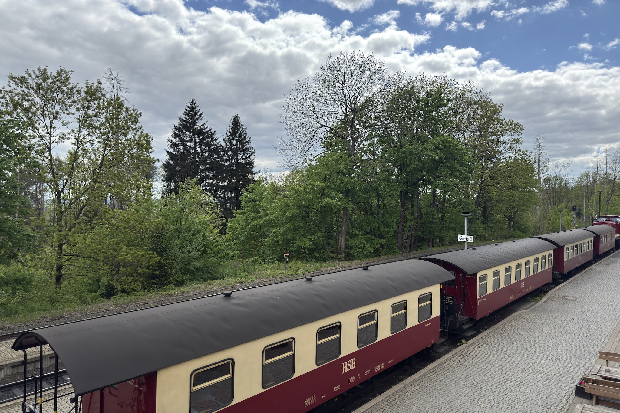 Apartment im alten Bahnhof-Uitzicht zomer