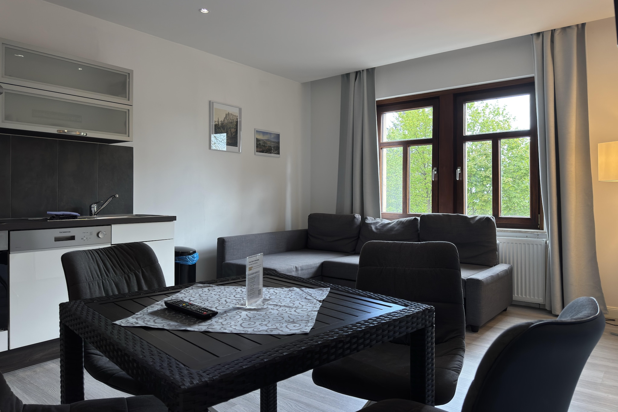 Apartment im alten Bahnhof-Woonkamer