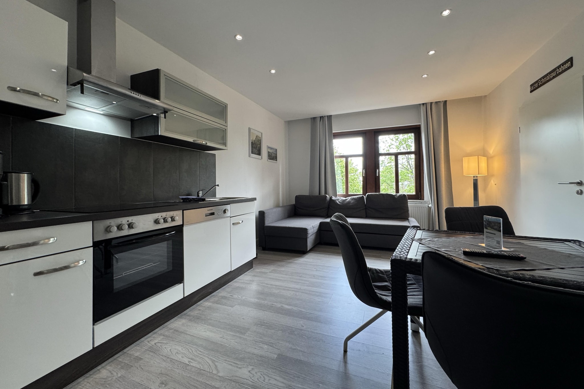 Apartment im alten Bahnhof-Woonkamer