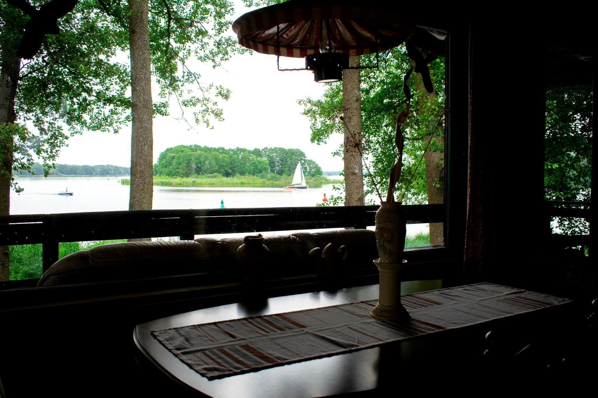 Ferienhaus am See-Terrasbalkon
