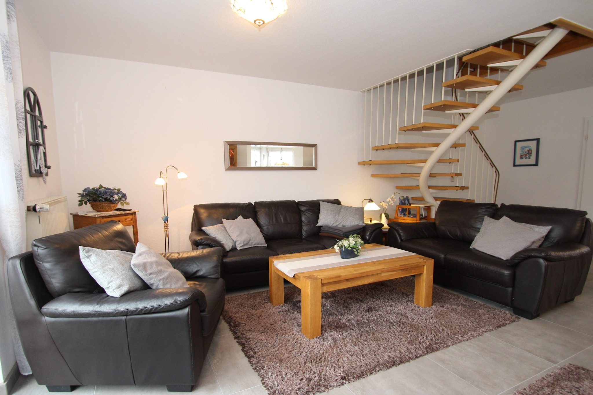 Cozy and well-equipped holiday home in NeÃŸmersiel in North Sea region in a holiday complex, with its own garden and beautiful terrace, where you can organize great barbecues. This semi-detached house was completely renovated in 2021. 

Shops, bakeries and restaurants can be reached quickly on foot from your holiday home. It is only 2 km to the North Sea beach, from here you can also take a trip to one of the East Frisian islands. The indoor play park "Sturmfrei" houses the North German "Schietwedder" and is great fun. NeÃŸmersiel is a good starting point for all kinds of holiday activities because it is so "central" in East Frisia. 

The house offers a new bathroom, a new guest toilet, new tiles in the living area, new floors (laminate) on the upper floor (bedrooms). All doors have been renewed (white), new furniture in the bedrooms (white) and new garden house + 4 bicycles. Not suitable for people with reduced mobility. Details: WiFi4 bicycles.
