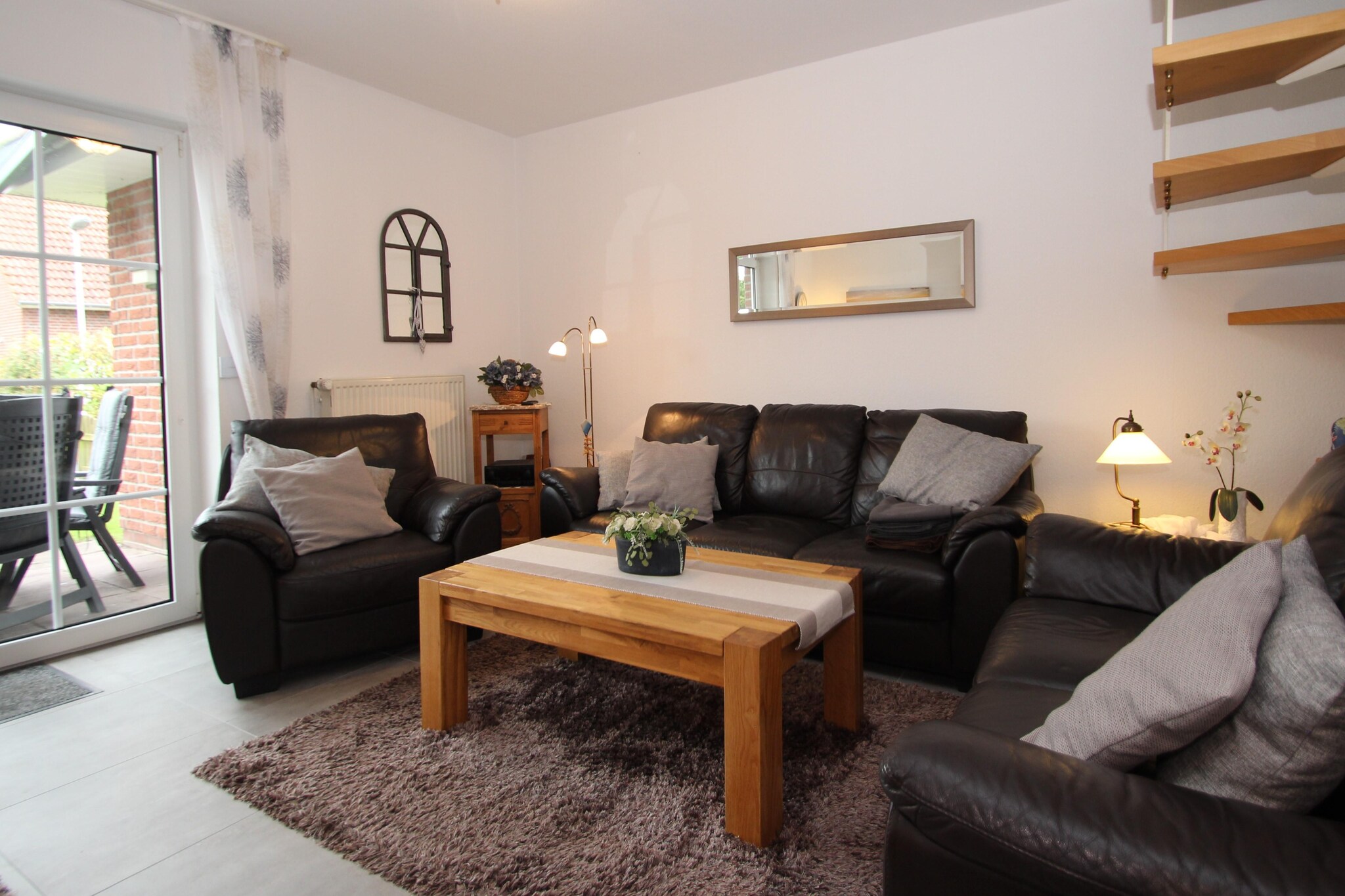 Ground floor: (open kitchen(hob(4 ring stoves, ceramic), electric kettle, toaster, coffee machine, oven, microwave, dishwasher, fridge-freezer), Living/diningroom(TV, dining table, DVD player, radio, CD player), guest toilet)\n\nOn the 1st floor: (bedroom(double bed(180 x 200 cm)), bedroom(2x single bed(90 x 200 cm)), bathroom(shower, washbasin, toilet, washing machine))\n\ngrill, heating(gas), terrace(roofed), garden, bicycle storage, garden furniture, parking, high chair, baby crib(free)