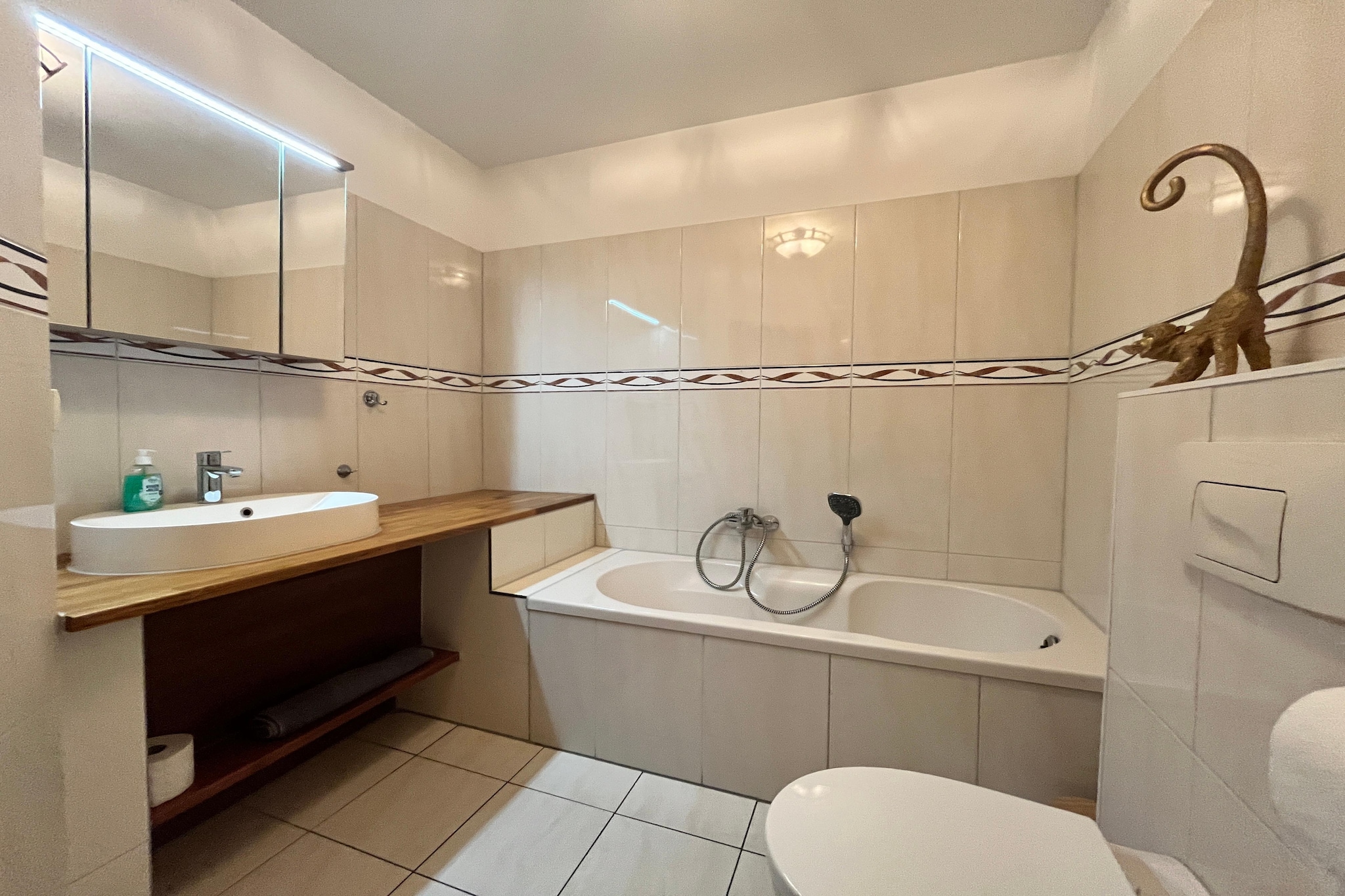 Doppelhaushälfte mit Sonnenterrasse - Badkamer