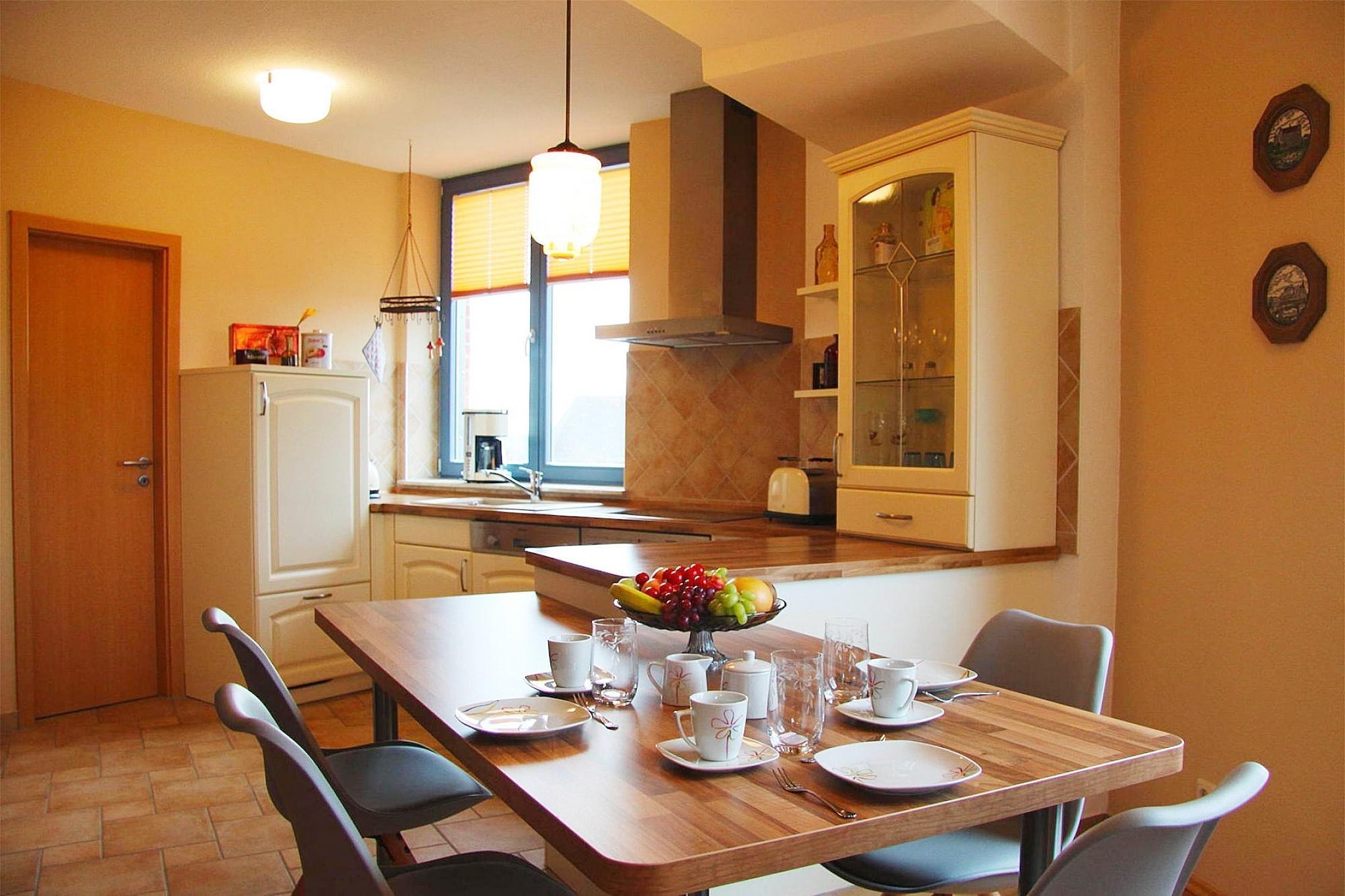 On the 5th floor: (Living room(single sofa bed, TV(satellite), DVD player, radio, CD player), open kitchen(dining table, hob(4 ring stoves, ceramic), electric kettle, toaster, oven, microwave, dishwasher, fridge(+ freezer)), bedroom(double bed, TV(satellite)), bedroom(bunk bed), bathroom(bath tub, shower, washbasin, toilet, bidet))\n\nheating(gas, floor heating), bicycle storage, parking, parking, lift, high chair, baby crib(free), Towels/Sheets (extra fee)