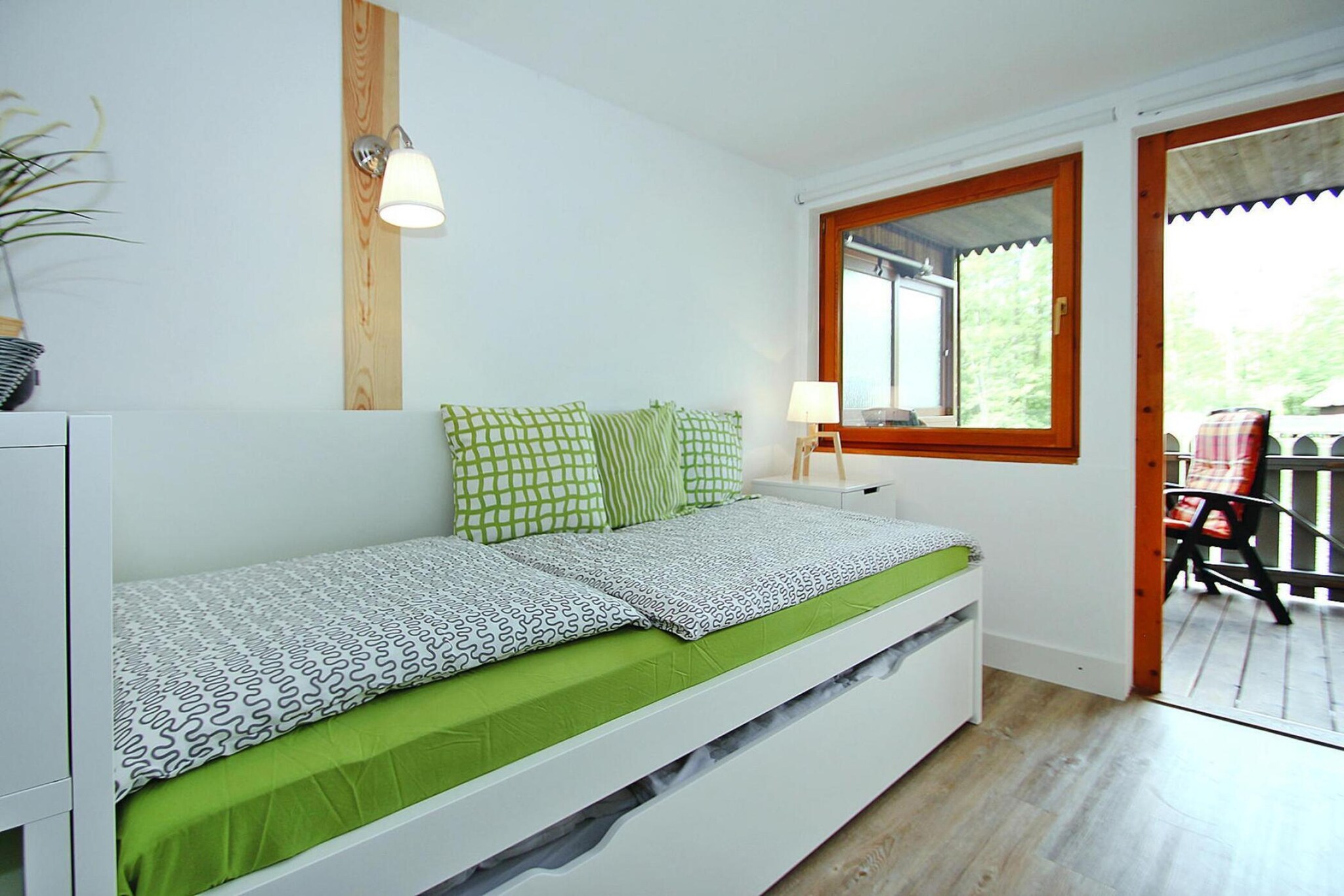 Bootshaus in Mirow mit Ã¼berdachter Terrasse