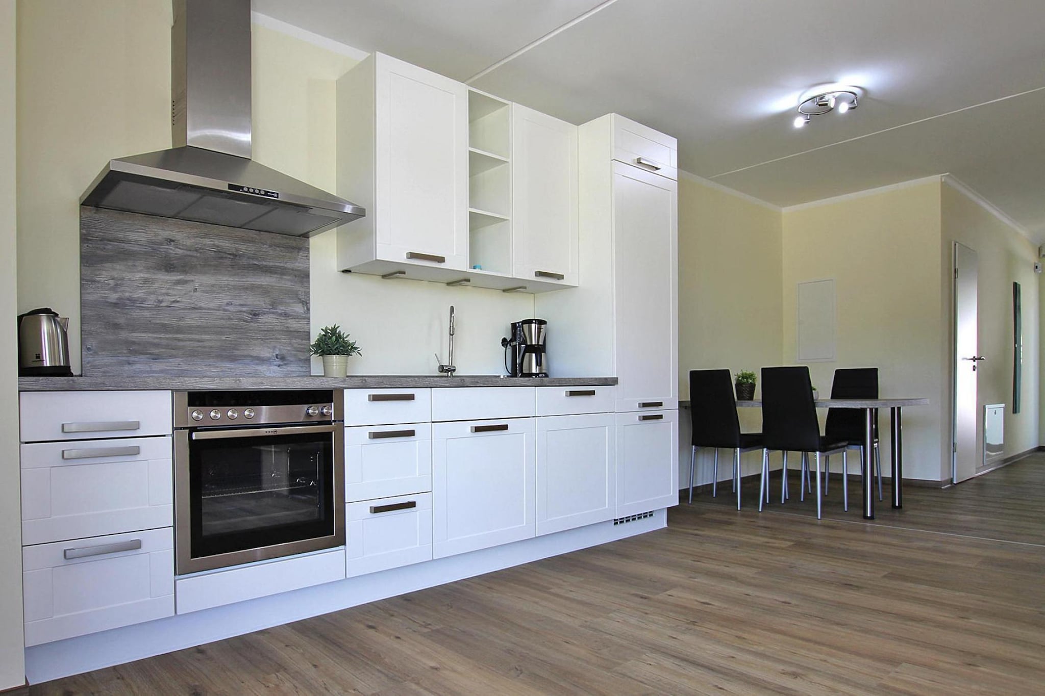 Appartement Hafenflair / Haus 1 EG-Wohnung 1 2 Erw  2 Kinder