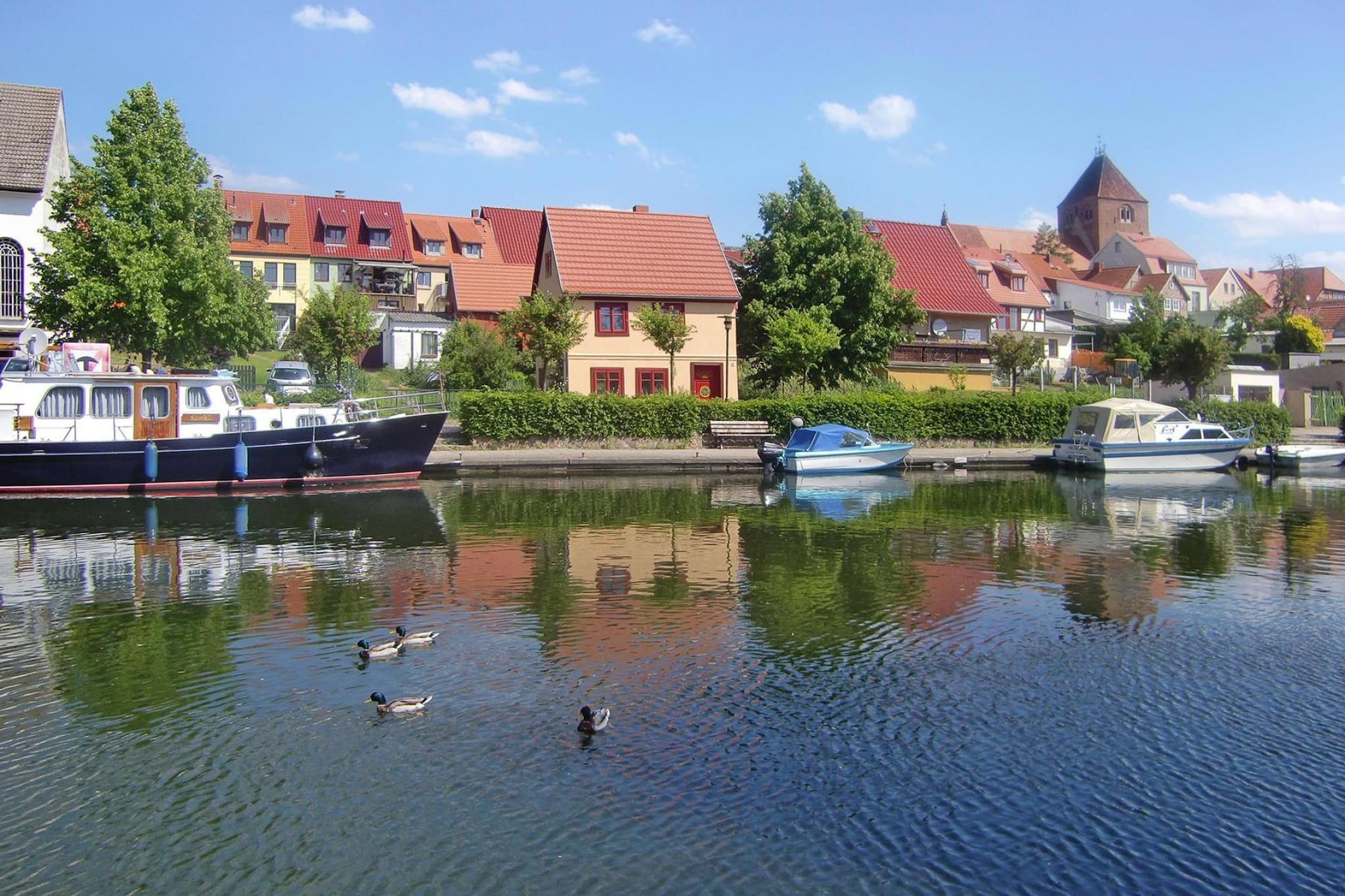 Appartement Hafenflair / Haus 1 EG-Wohnung 1 2 Erw  2 Kinder-Waterzicht