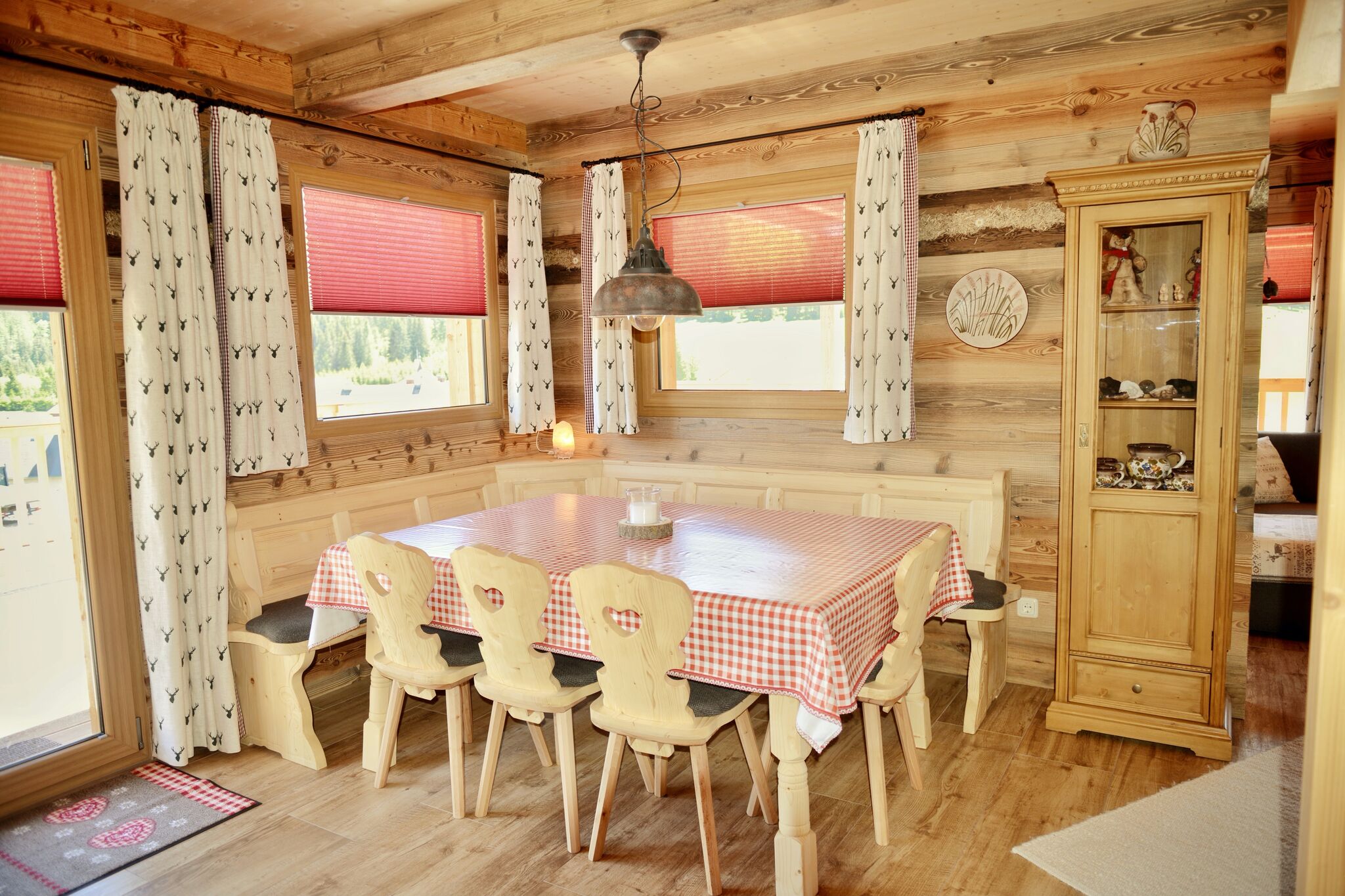 Luxurious detached wooden chalet in Hohentauern / Styria with sauna