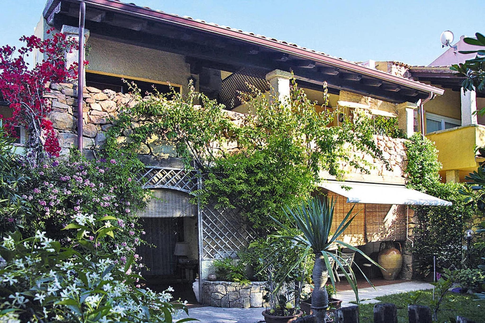 Exterior Summer