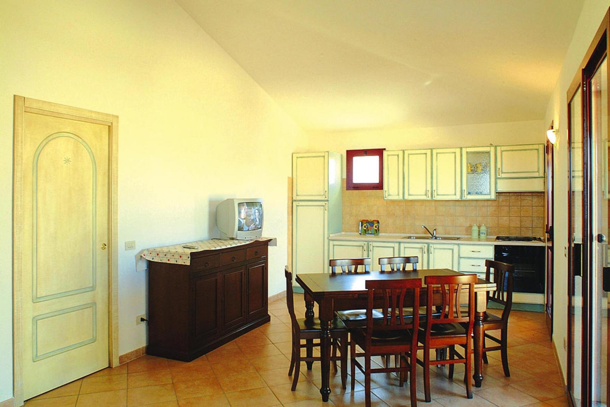 Residence La Tartaruga, Monte Petrosu-trilo 6-trilo 6-Eetkamer
