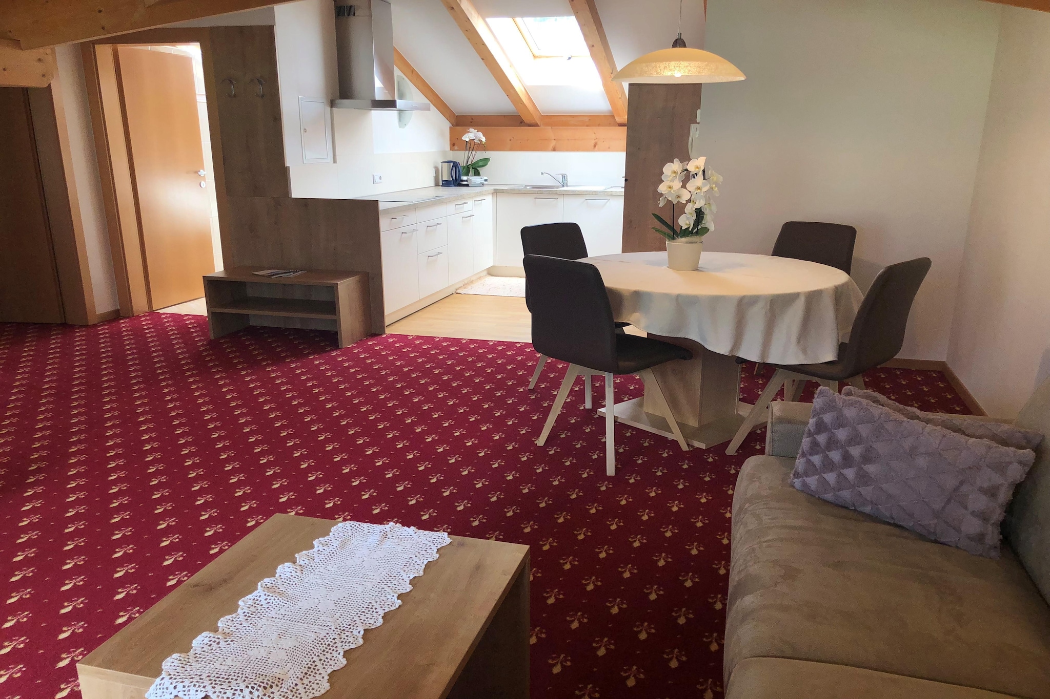 Residence Lahnhof - Dachwohnung-Eetkamer