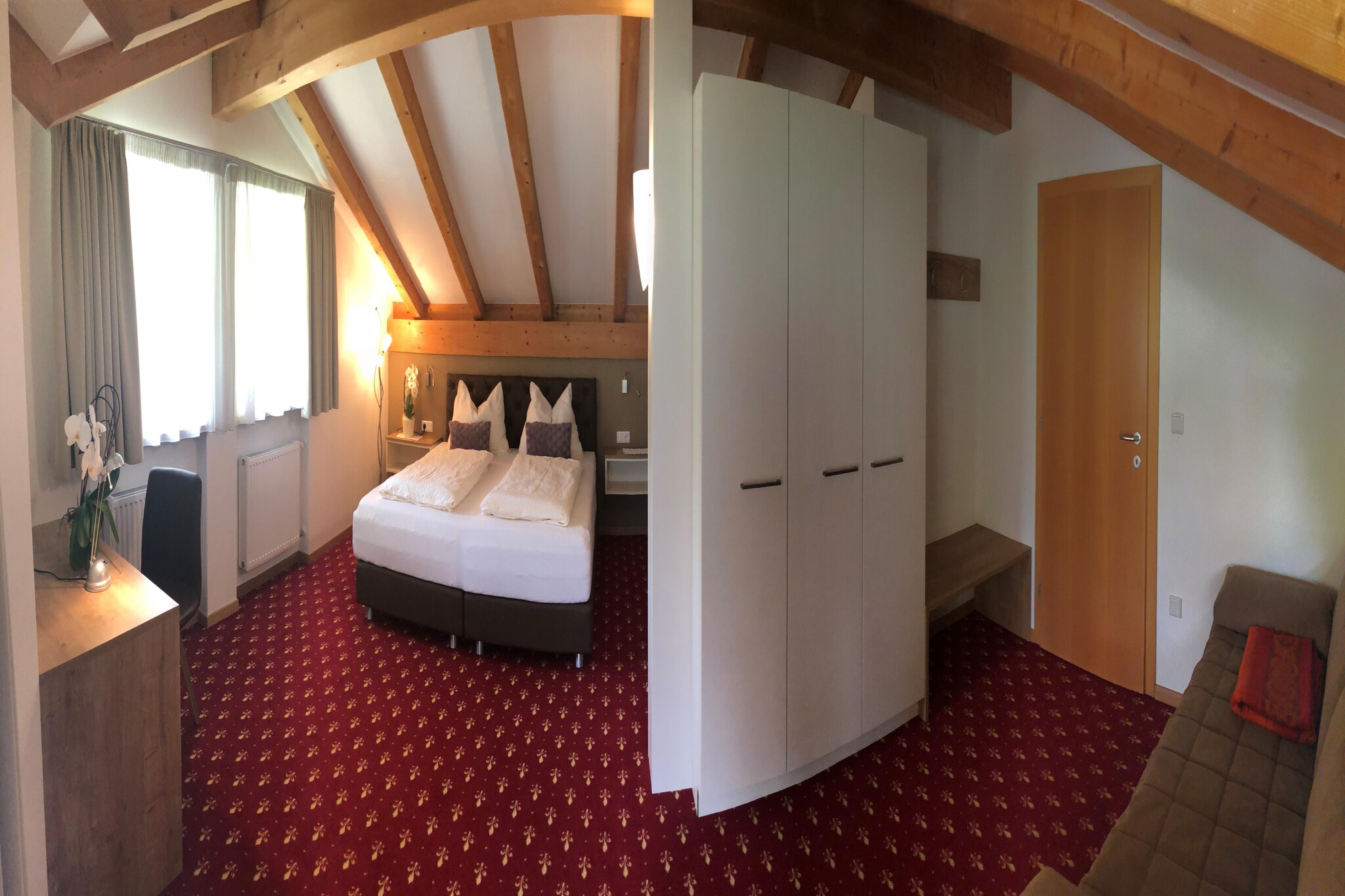 Residence Lahnhof - Dachwohnung-Woonkamer