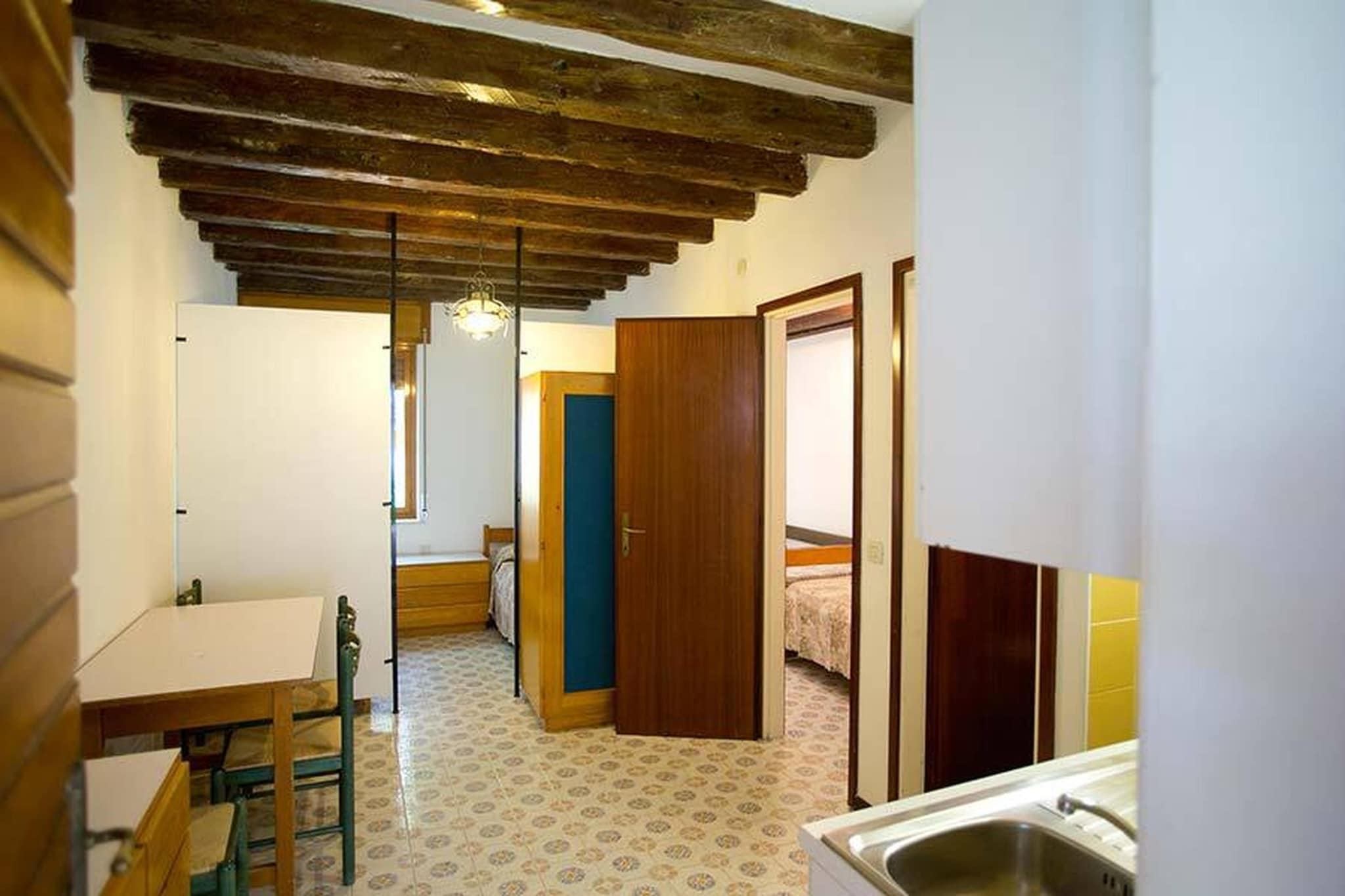 Living room(single bed, single bed), Kitchenette(hob(3 ring stoves, gas), fridge-freezer), bedroom(single bed, single bed, single loft bed), bathroom(shower, toilet), Reception, Animation team, Super market, Bike rental, Minigolf, Restaurant, bar, tumble dryer(shared with other guests, paid), shower(outside), washing machine(shared with other guests, paid), balcony or terrace, garden furniture, sun loungers, parking, parasol, swimming pool(shared with other guests, outside, including separate children’s swimming pool (depth 50cm)), tennis court(shared with other guests), boules court(shared with other guests), table tennis table(shared with other guests), football goal(shared with other guests), high chair, Volleyball court, baby crib(paid)