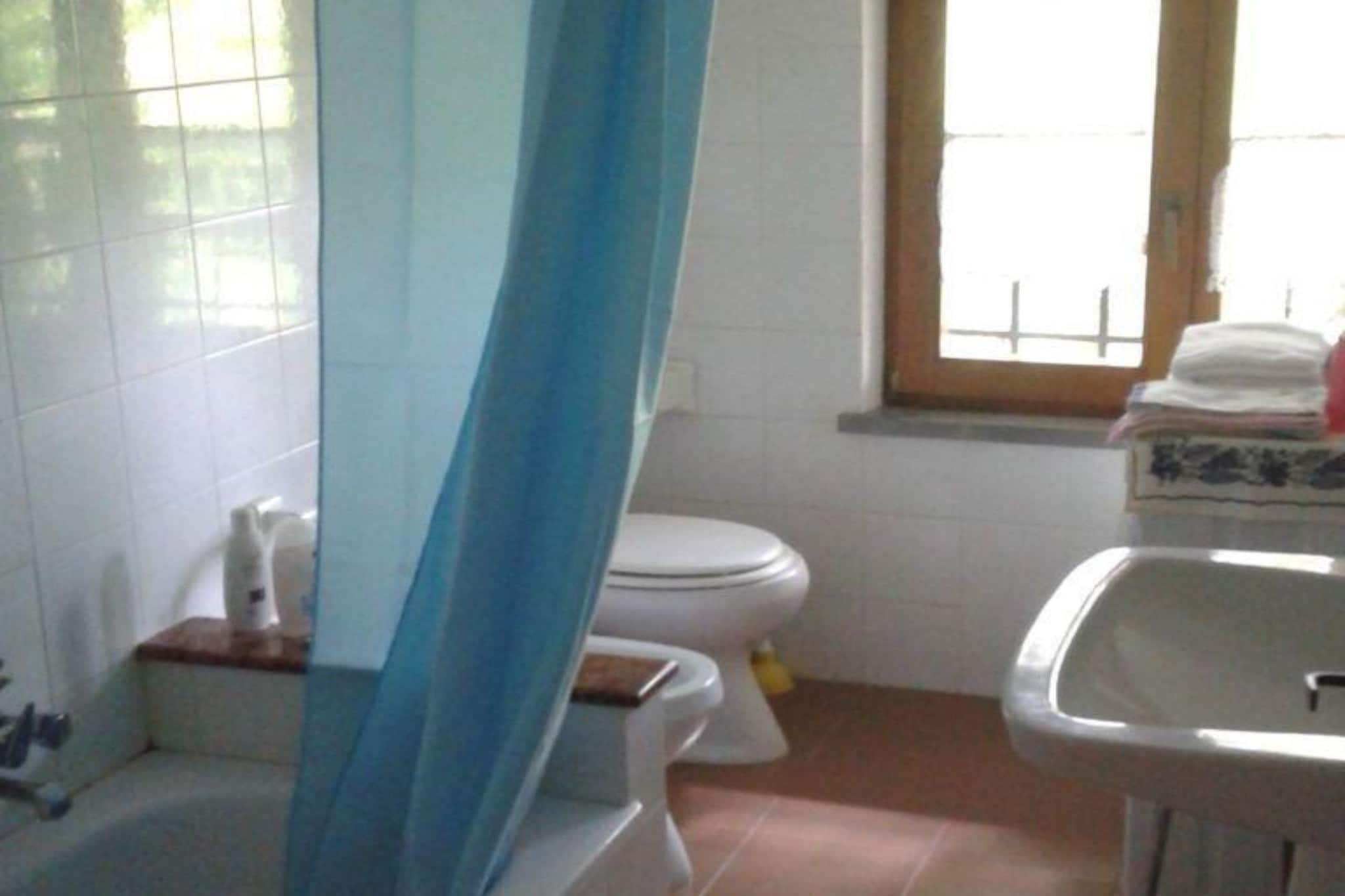 Holiday home dei Pavoni Montemaggiore con Piscina privata - Badkamer
