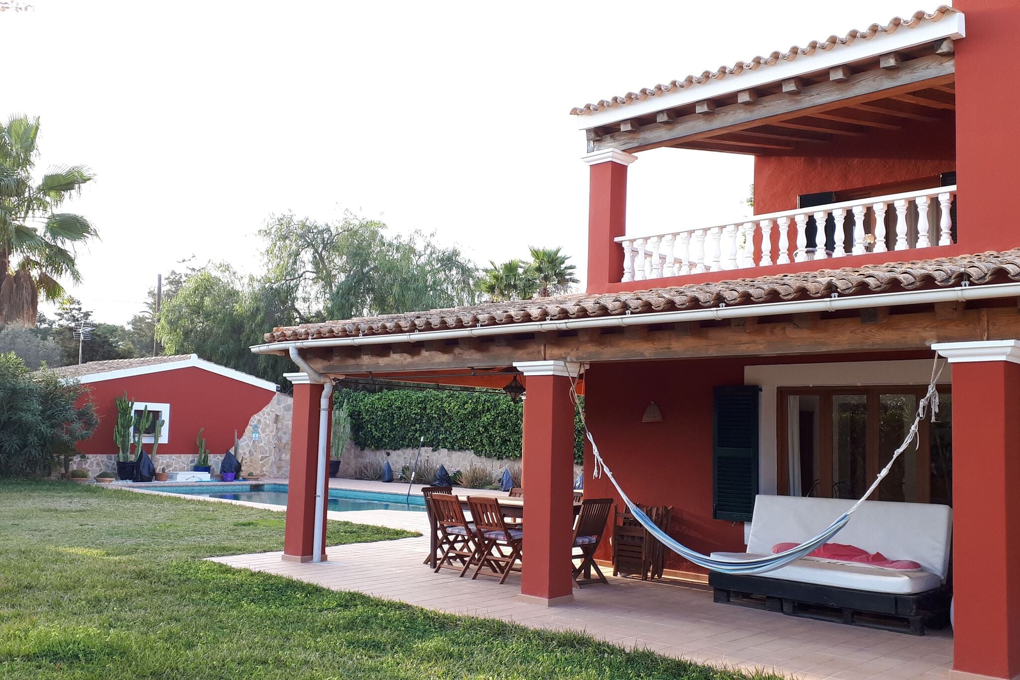 Luxe villa in Sant Jordi met een privézwembad en een tuin