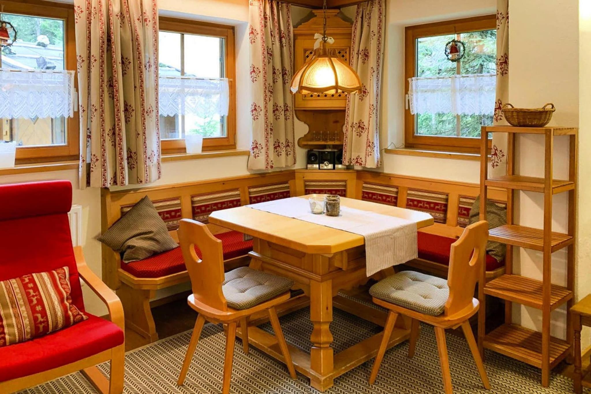 Merlenhütte - Eetkamer