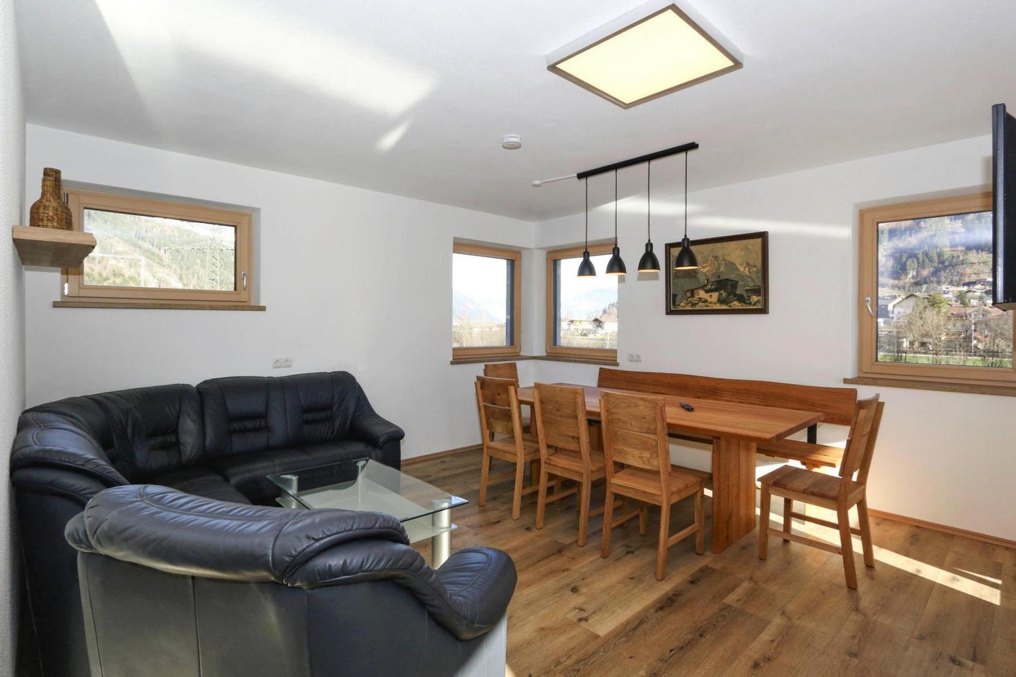 On the 1st floor: (open kitchen(dining table, hob(4 ring stoves, ceramic), coffee machine, oven, dishwasher, fridge-freezer), Living/diningroom(TV(satellite)), bedroom(double bed, TV(satellite)), bedroom(single sofa bed, double bed, TV(satellite)), bedroom(double bed box, bunk bed, TV(satellite)), bathroom(shower, toilet), bathroom(shower, toilet), bathroom(bath tub, shower, toilet), balcony)\n\nparking, baby crib(free)