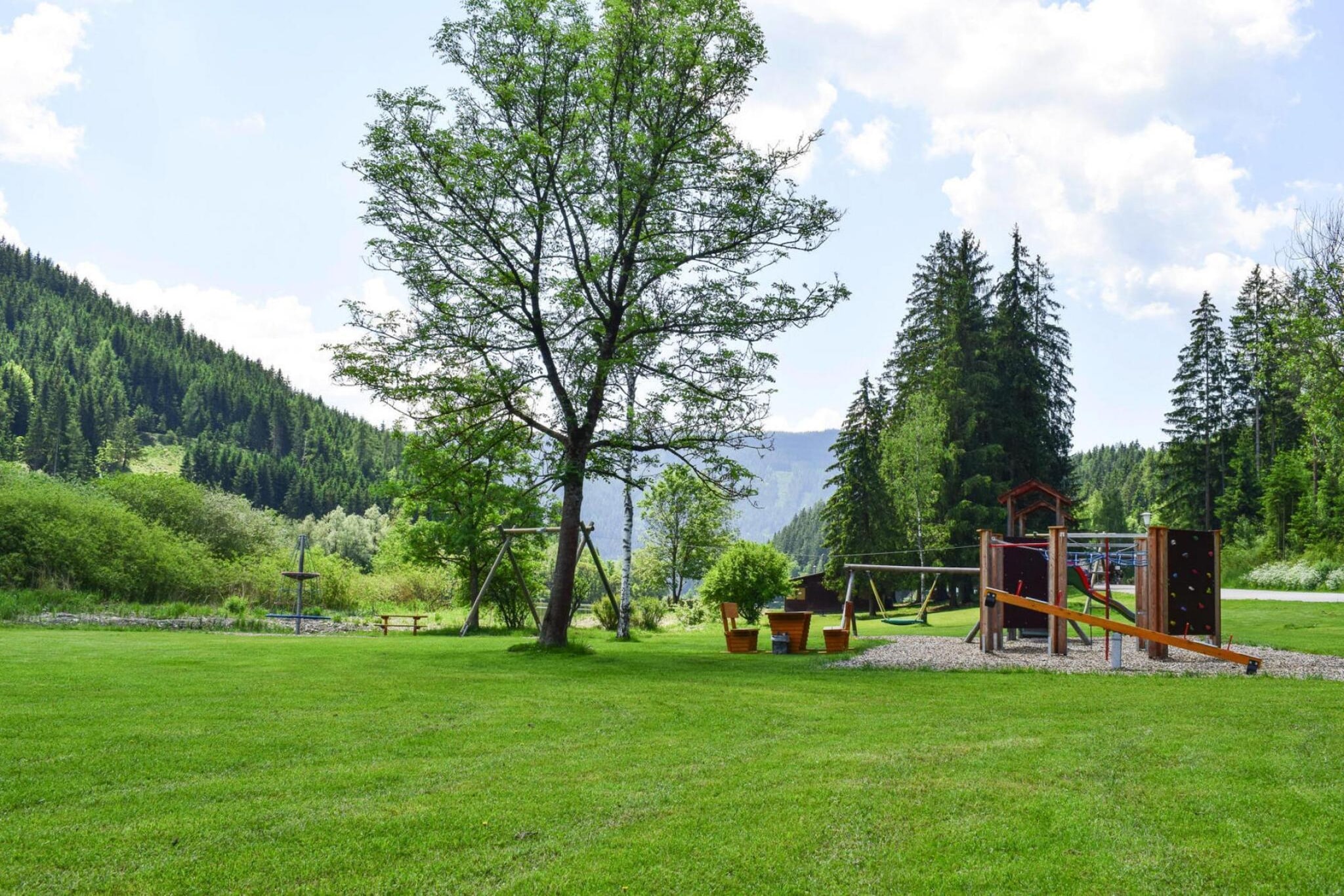 Ferienhütte Trabochersee - Garten Sommer