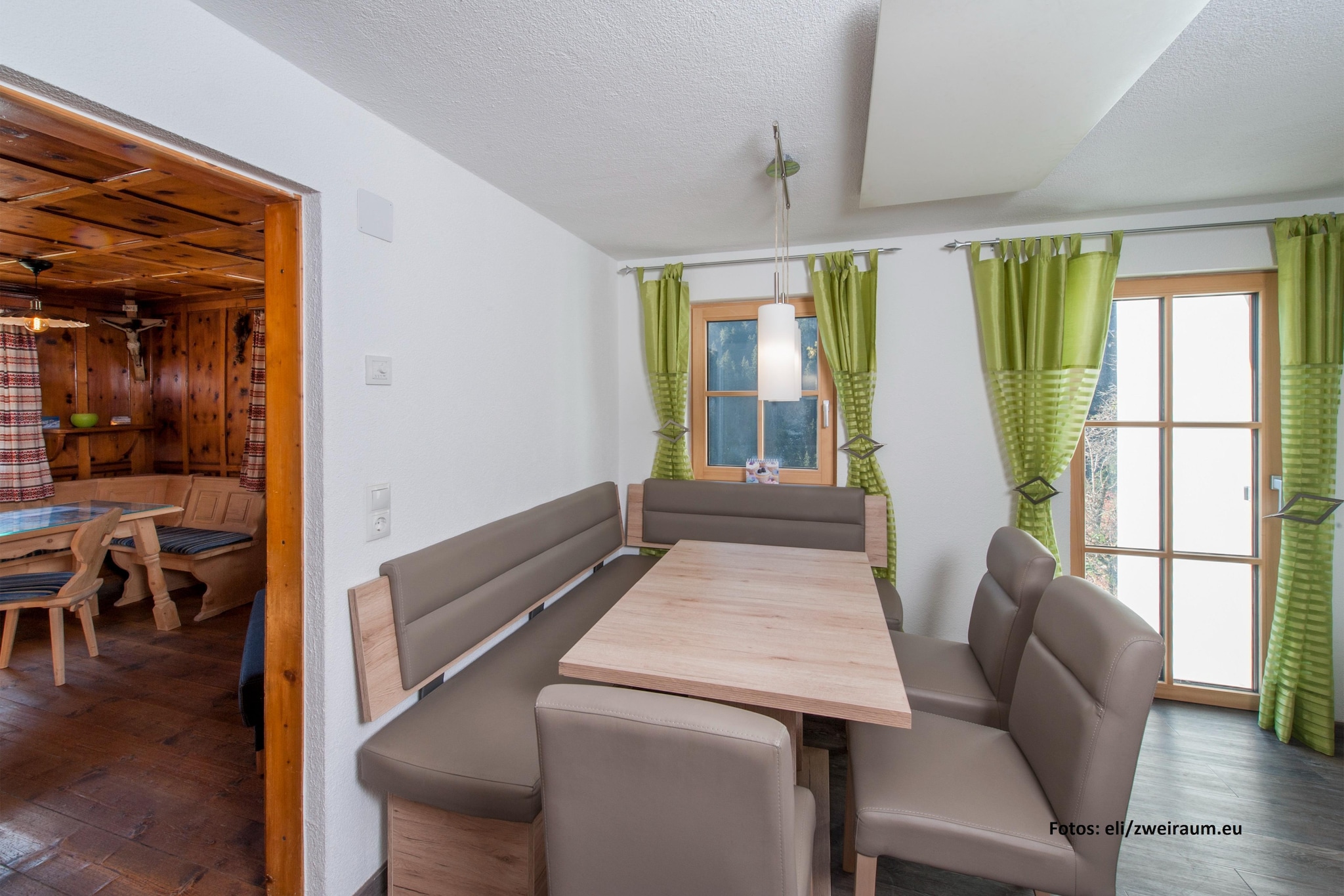 Bergappartement Schernthaner Tobadill-Eetkamer