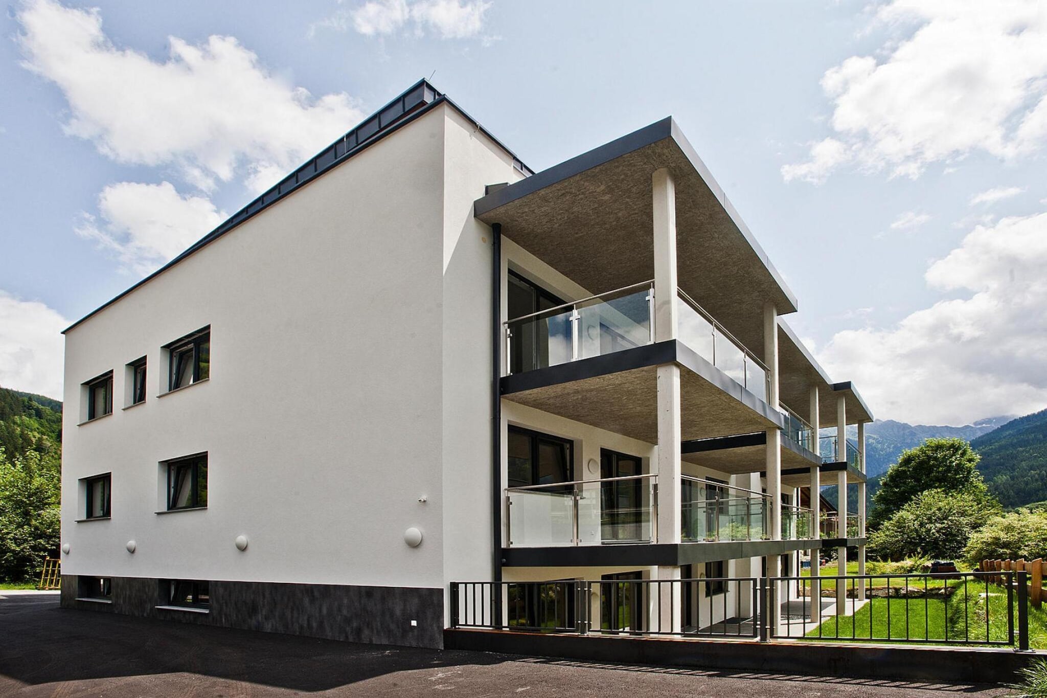 Helios Appartements - Extérieur été
