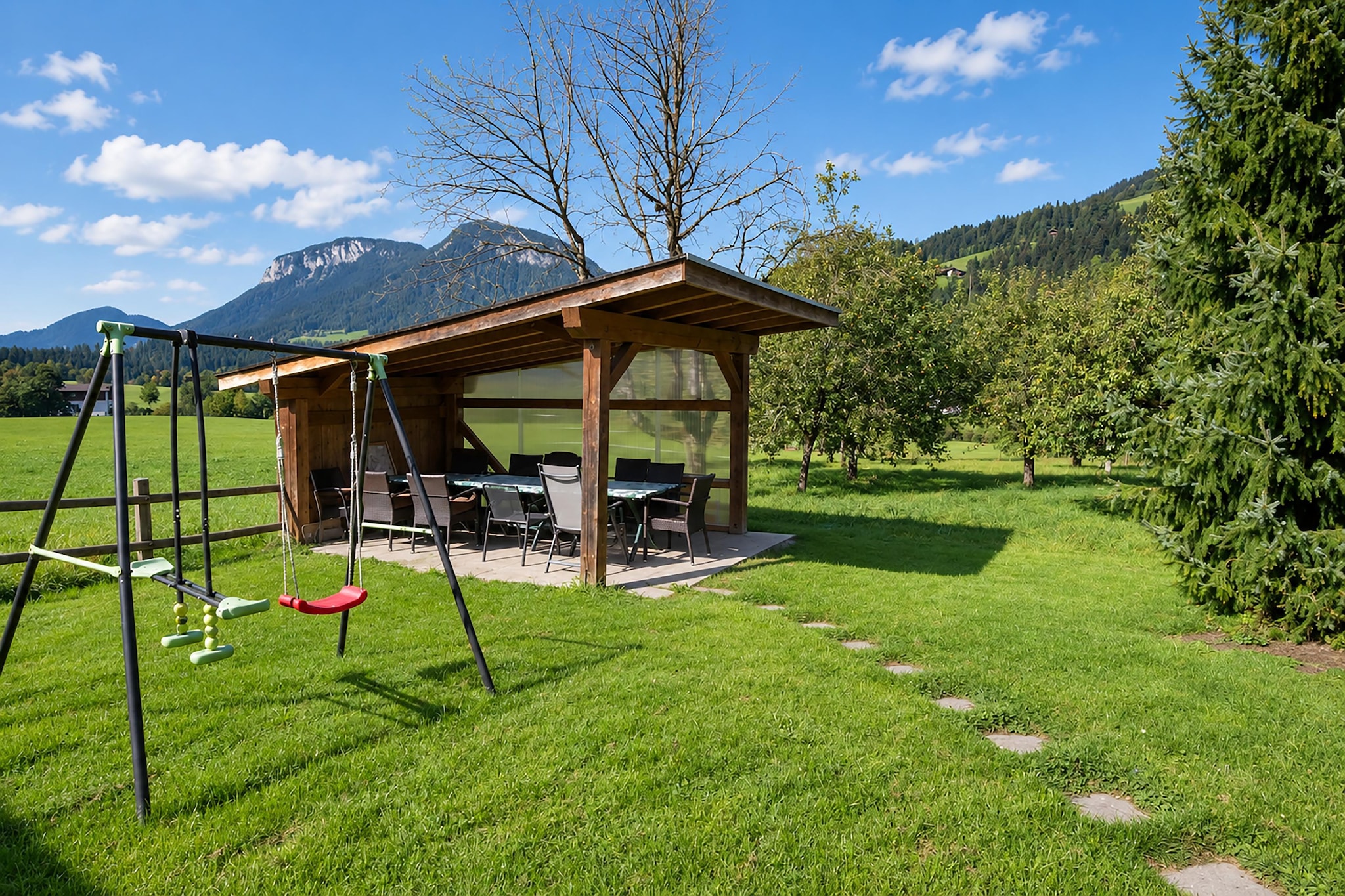 Ferienhaus am Wilden Kaiser - Jardins en été