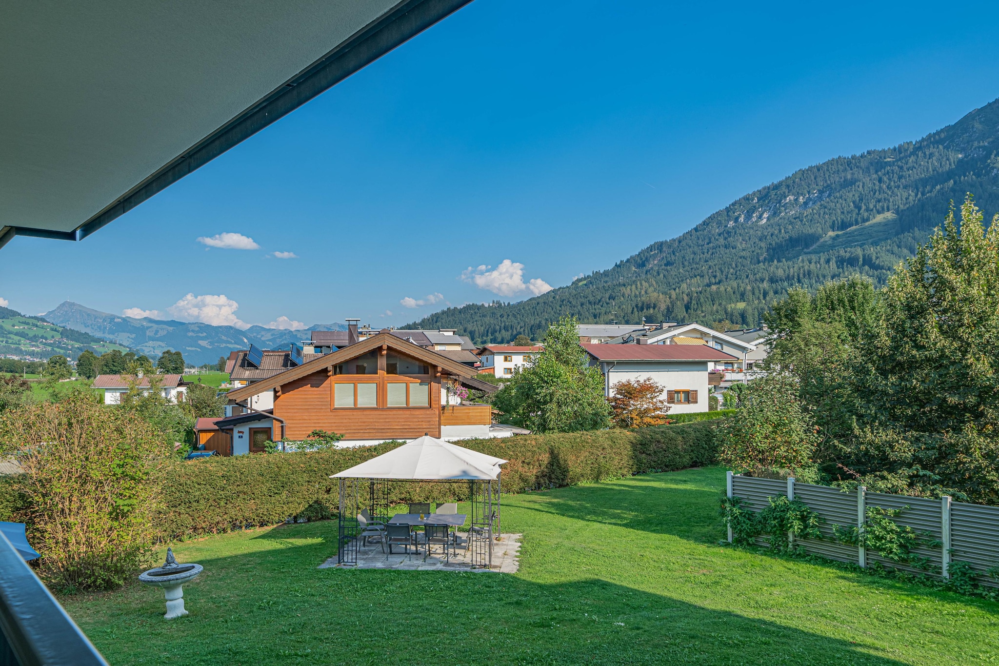 Haus Andrea Cäciel - Garten Sommer