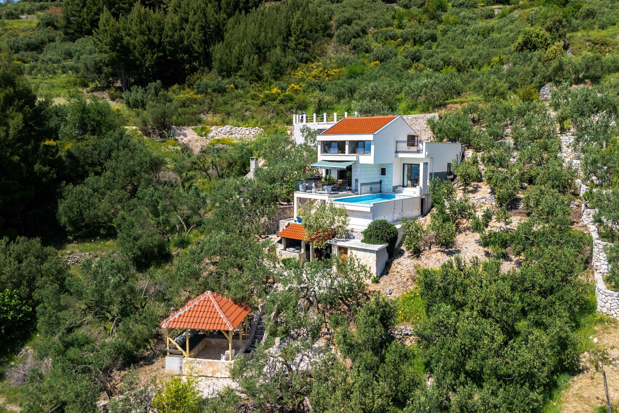 Villa Amare Makarska - E6 circa 150 qm für max 6 Pers-Buitenkant zomer