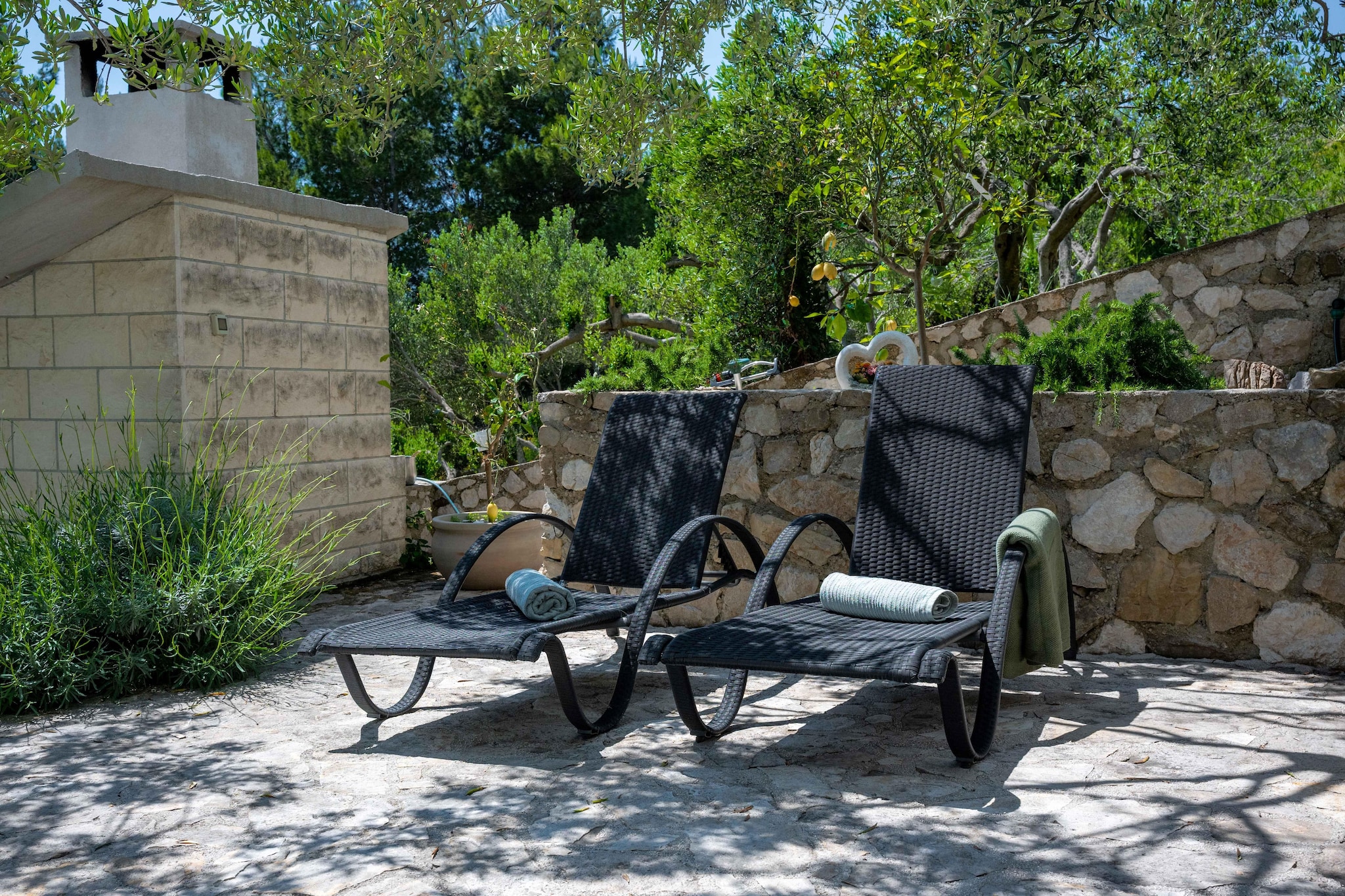 Villa Amare Makarska - E6 circa 150 qm für max 6 Pers-Tuinen zomer