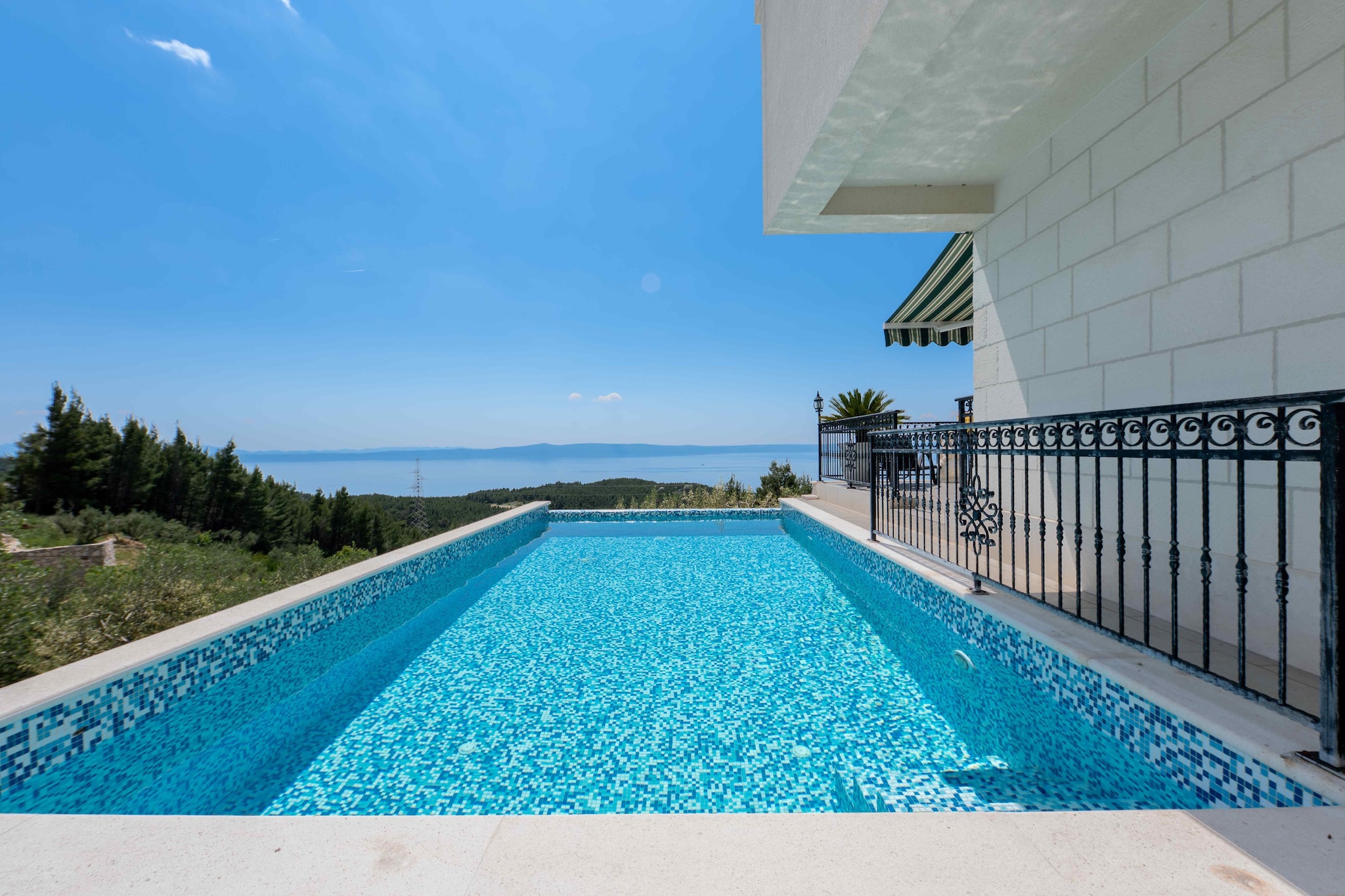 poolofhouse