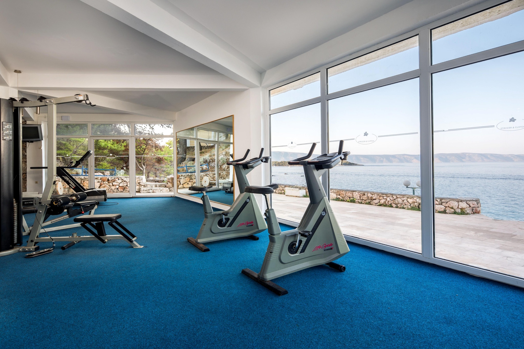 Apartments Fontana Resort Jelsa - Deluxe two bedroom apartment suite 4&2 - 71 qm - 6 Pers