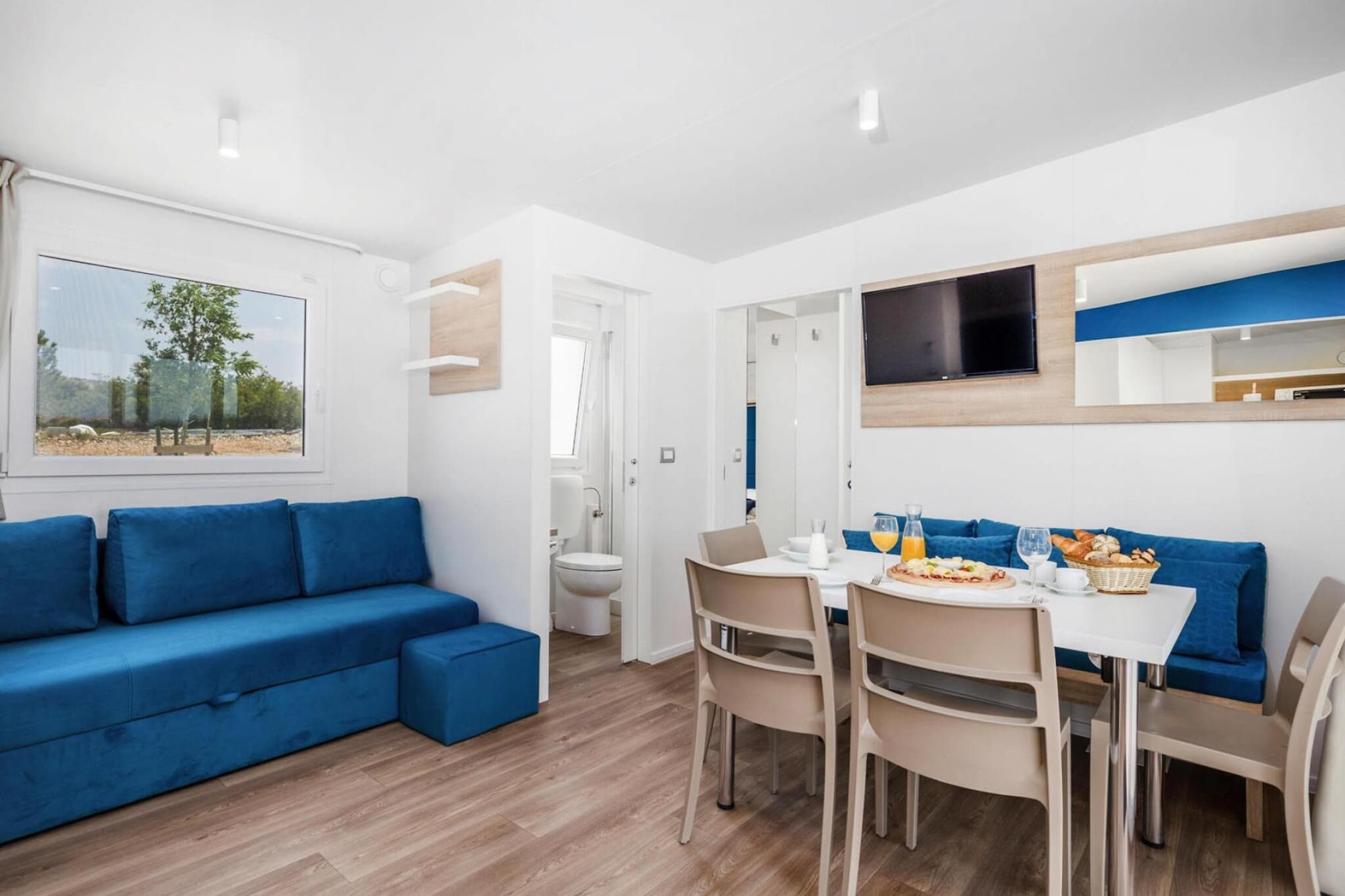 Mobile Homes Omisalj-Mobilhome PREMIUM 3rd and 4th row-Eetkamer