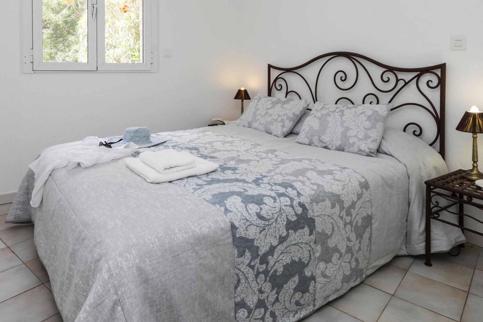 Bed Room