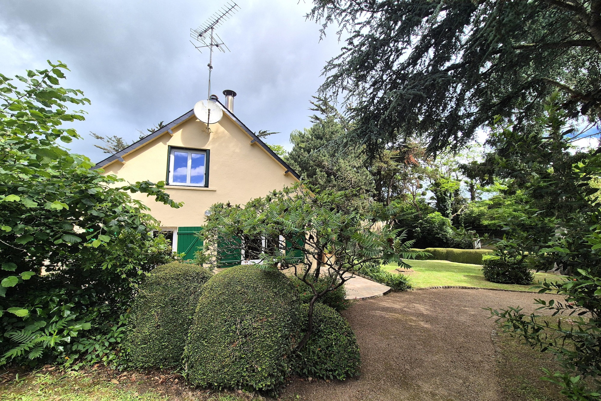 Holiday home Hillion - Tuinen zomer