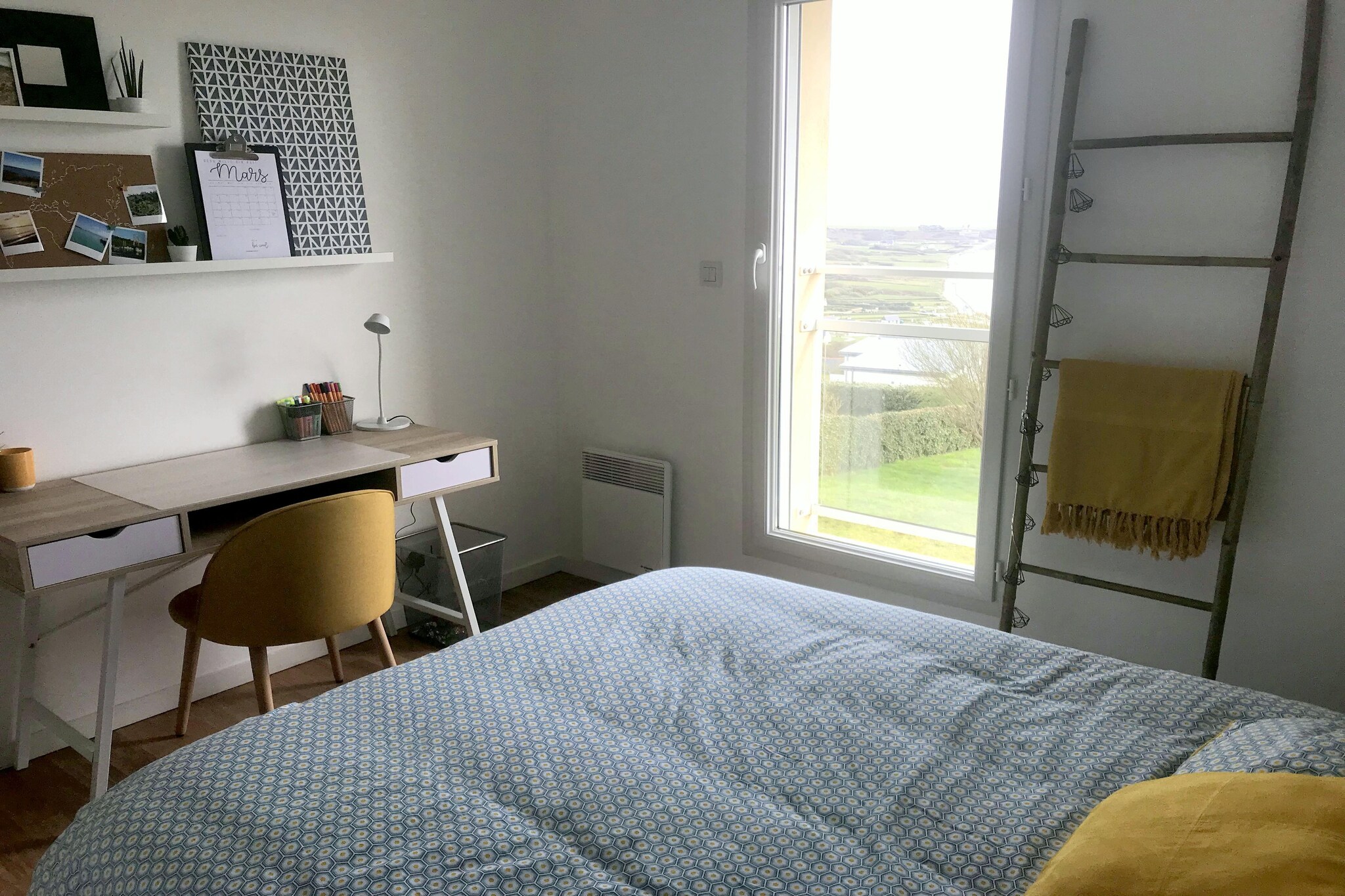 Bed Room