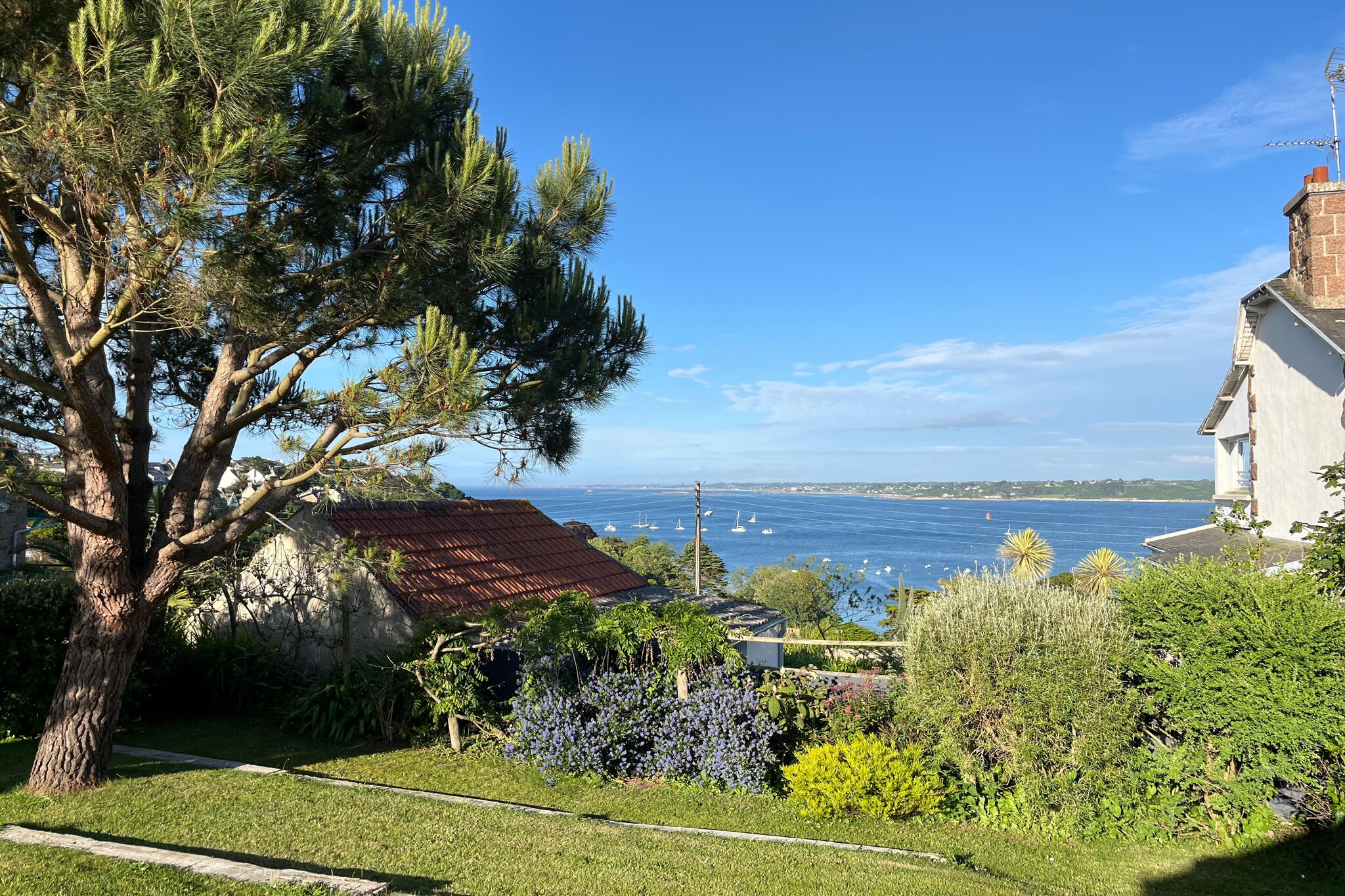 Holiday home Perros-Guirec-Uitzicht zomer